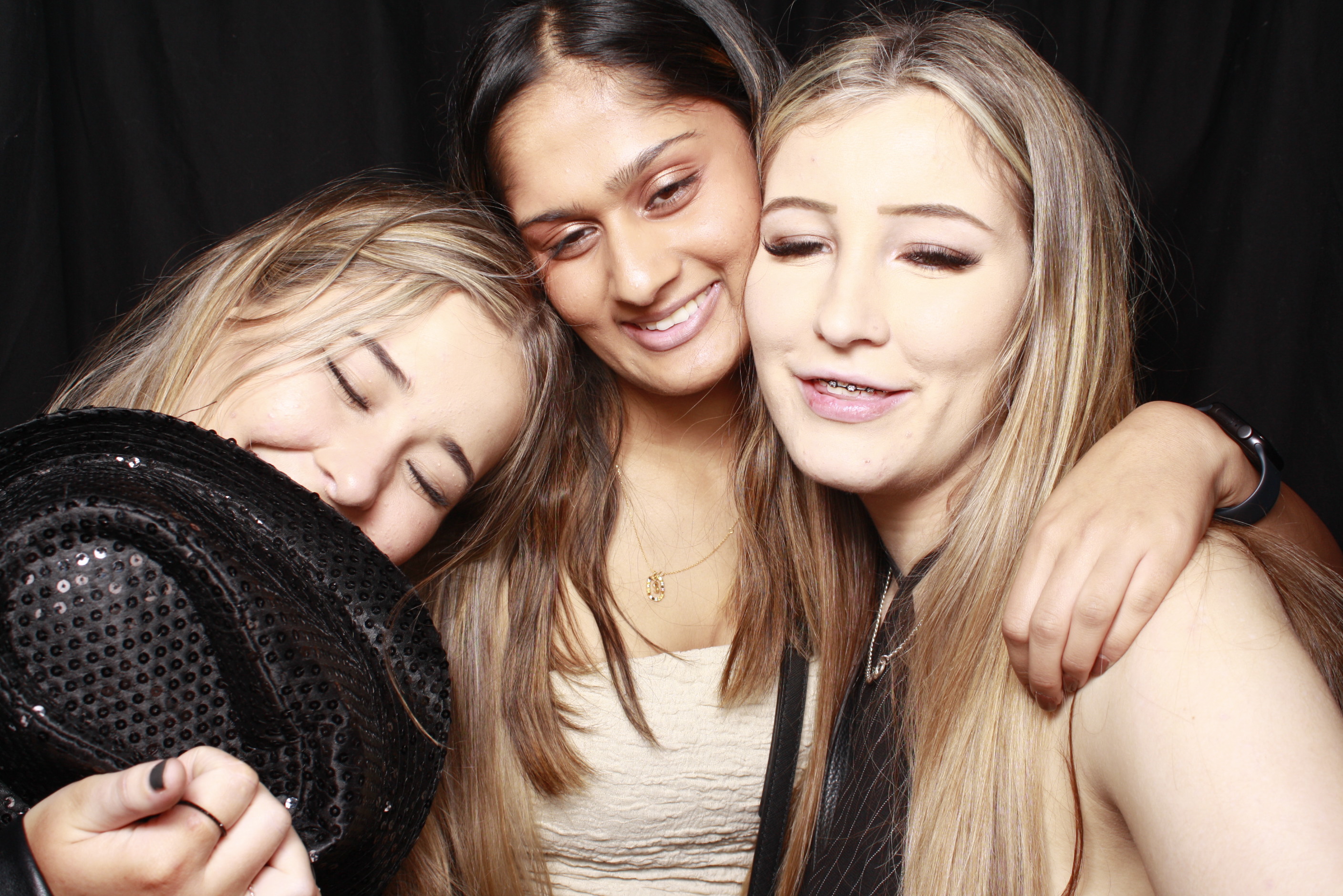 Nicole's 21st... 2022 | View more photos from the event at wgtngallery.classicphotobooths.co.nz/u/wgtncpbgallery/Nicoles-21st-2022