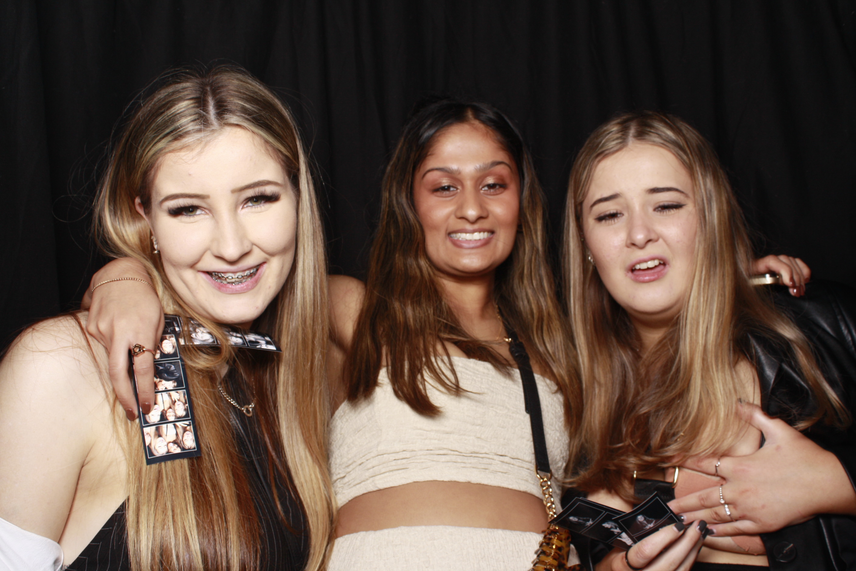 Nicole's 21st... 2022 | View more photos from the event at wgtngallery.classicphotobooths.co.nz/u/wgtncpbgallery/Nicoles-21st-2022