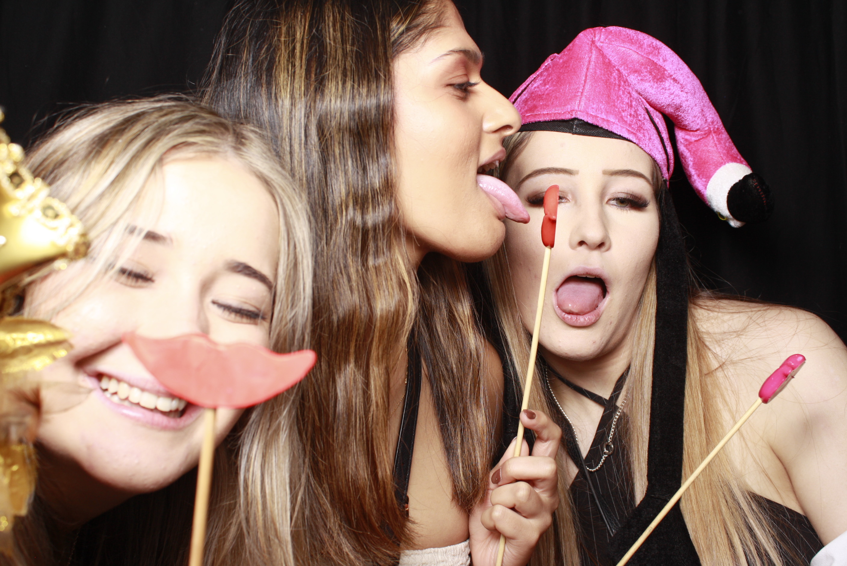 Nicole's 21st... 2022 | View more photos from the event at wgtngallery.classicphotobooths.co.nz/u/wgtncpbgallery/Nicoles-21st-2022