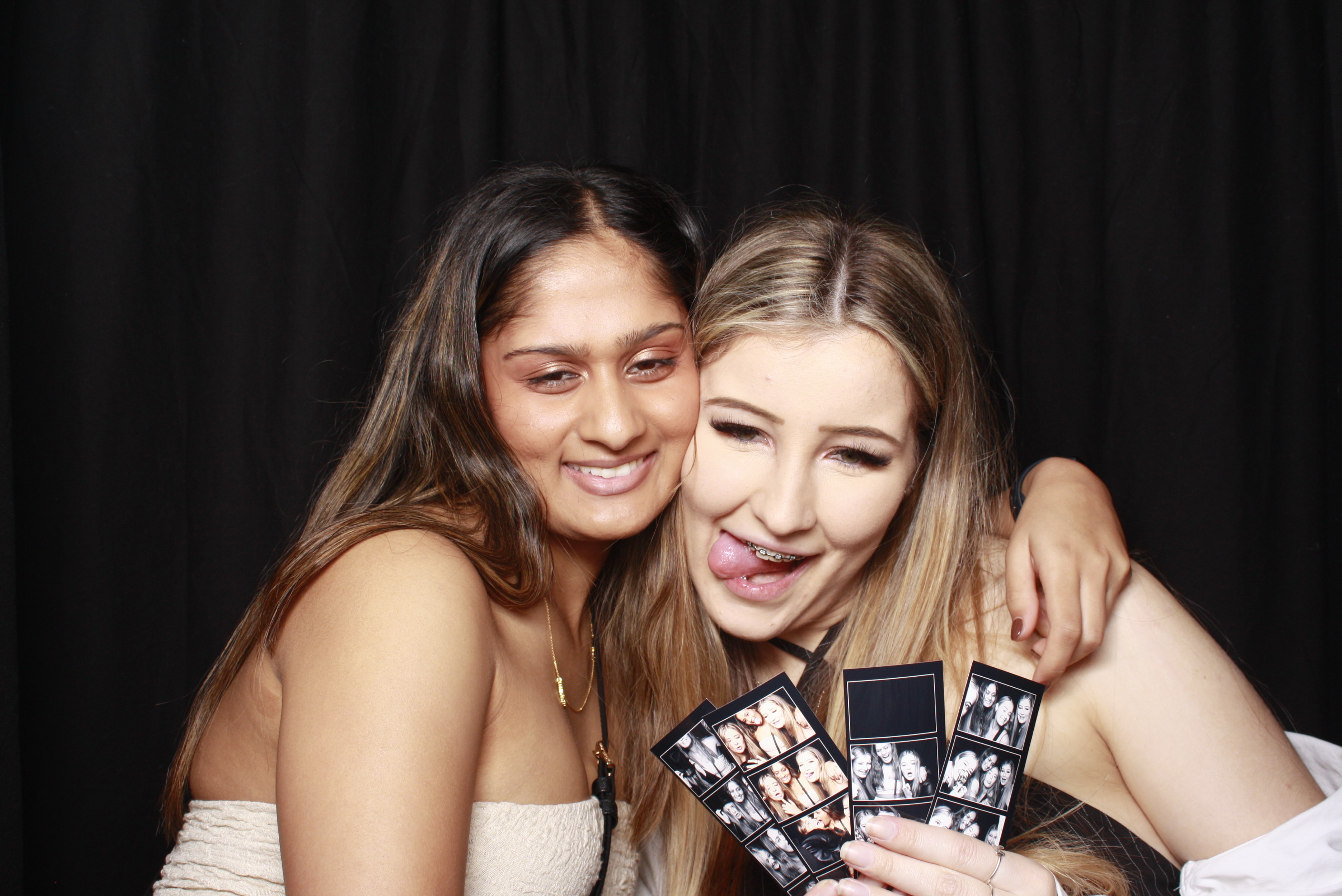 Nicole's 21st... 2022 | View more photos from the event at wgtngallery.classicphotobooths.co.nz/u/wgtncpbgallery/Nicoles-21st-2022