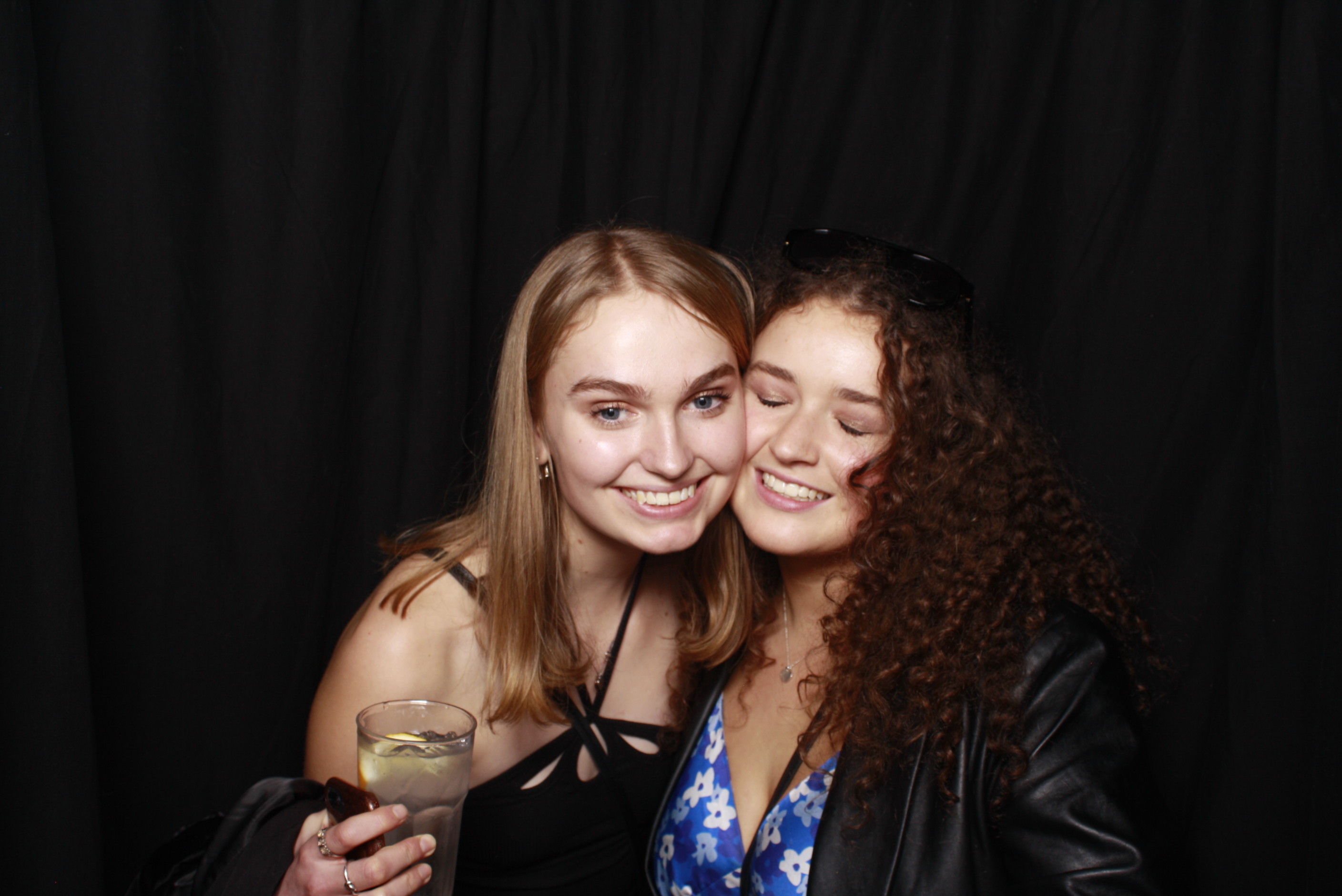 Nicole's 21st... 2022 | View more photos from the event at wgtngallery.classicphotobooths.co.nz/u/wgtncpbgallery/Nicoles-21st-2022