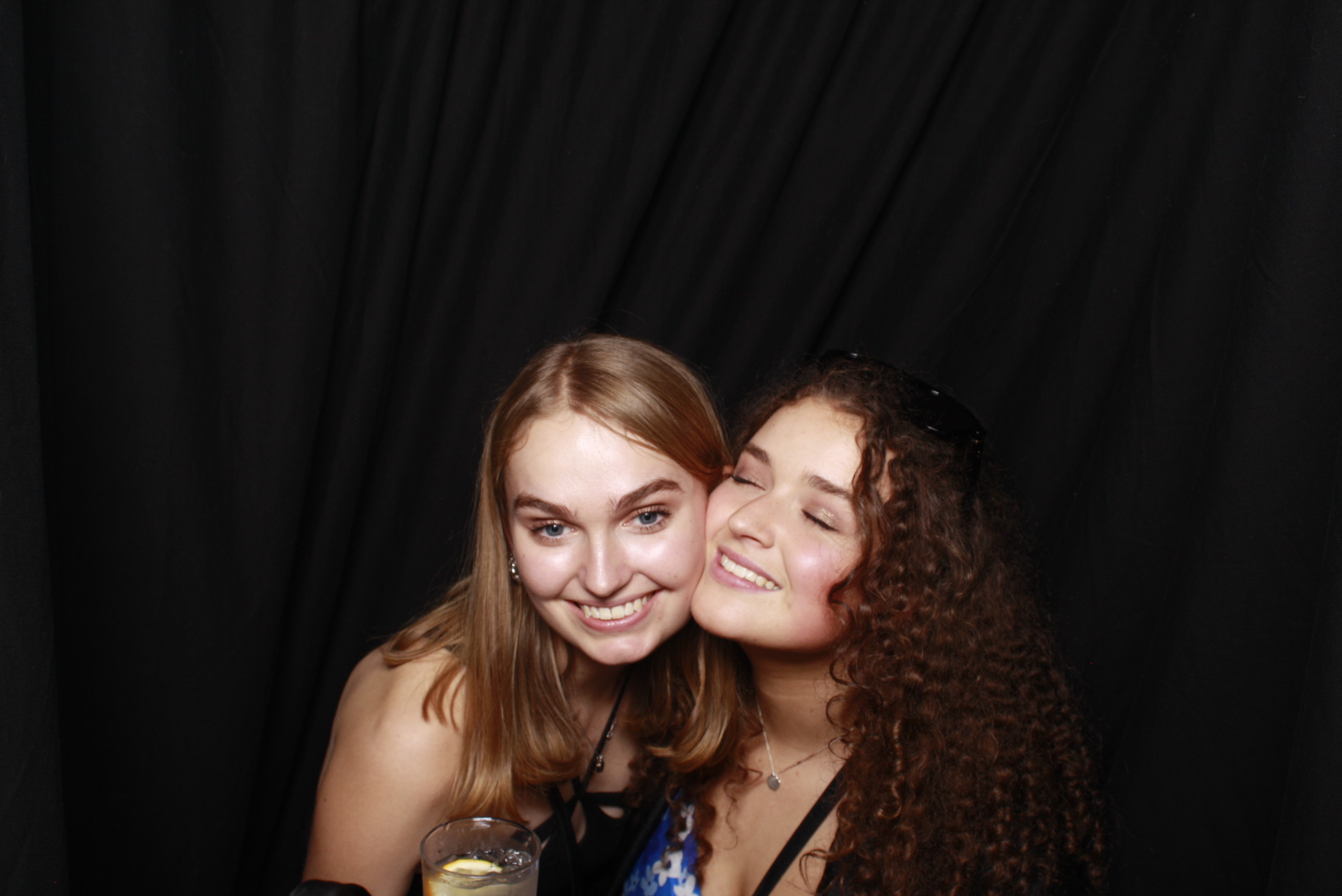 Nicole's 21st... 2022 | View more photos from the event at wgtngallery.classicphotobooths.co.nz/u/wgtncpbgallery/Nicoles-21st-2022