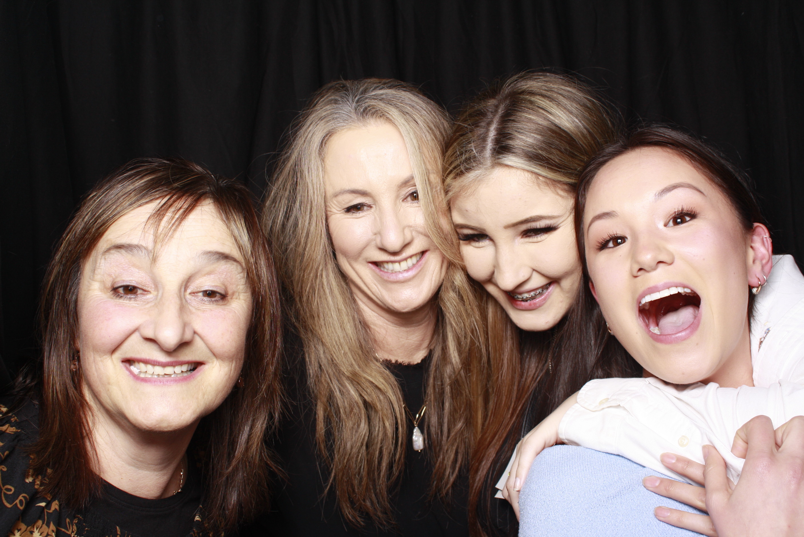 Nicole's 21st... 2022 | View more photos from the event at wgtngallery.classicphotobooths.co.nz/u/wgtncpbgallery/Nicoles-21st-2022