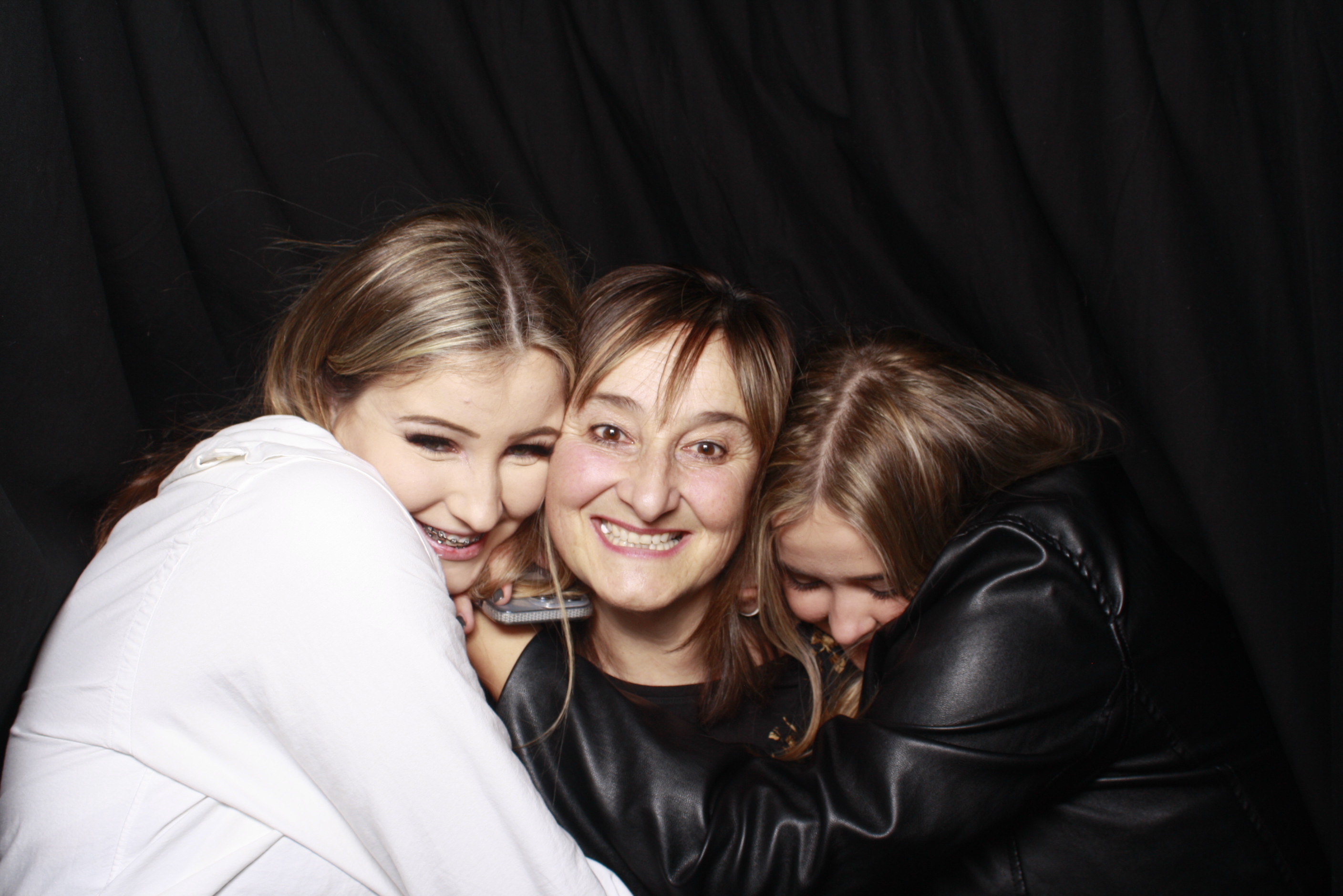 Nicole's 21st... 2022 | View more photos from the event at wgtngallery.classicphotobooths.co.nz/u/wgtncpbgallery/Nicoles-21st-2022