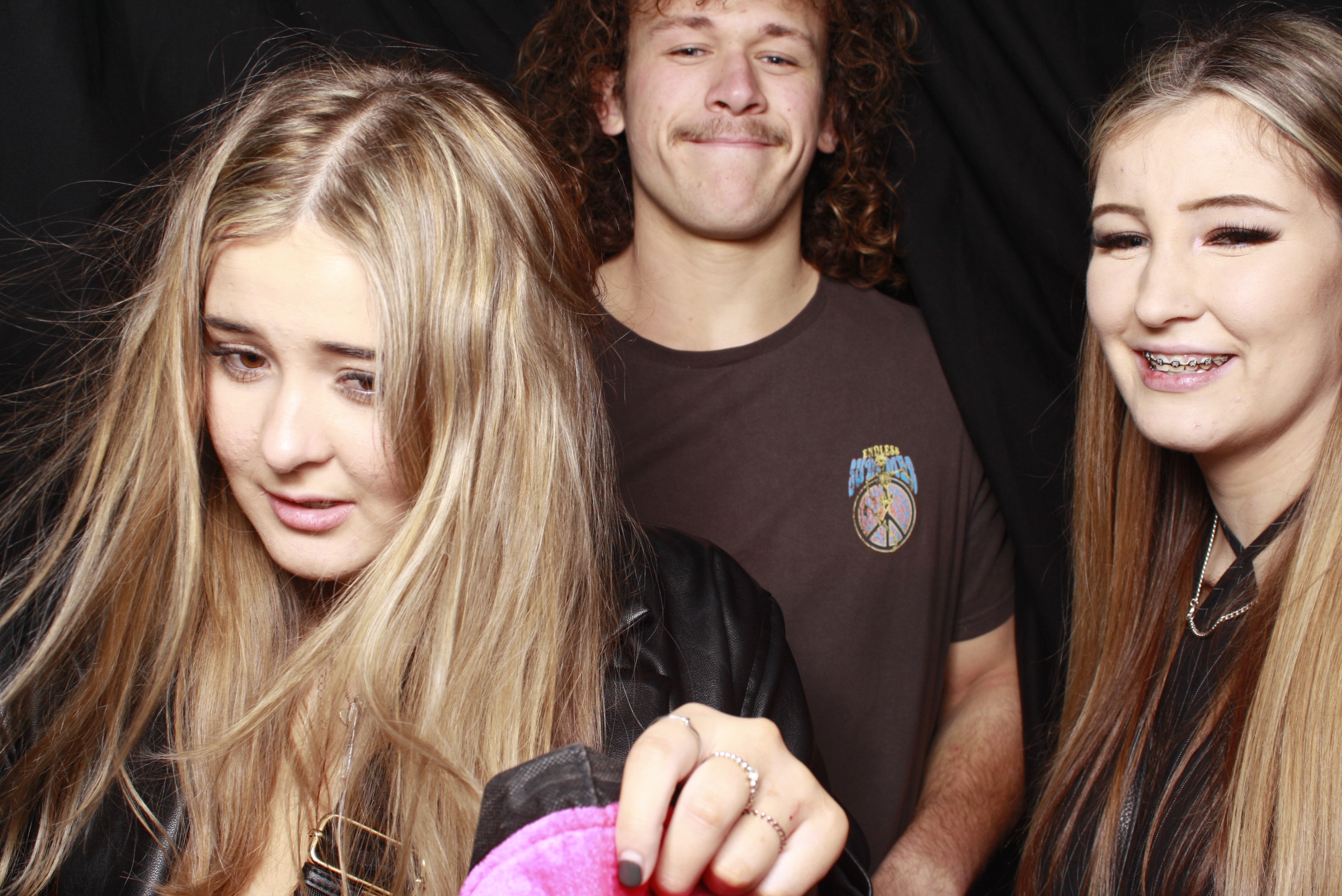 Nicole's 21st... 2022 | View more photos from the event at wgtngallery.classicphotobooths.co.nz/u/wgtncpbgallery/Nicoles-21st-2022