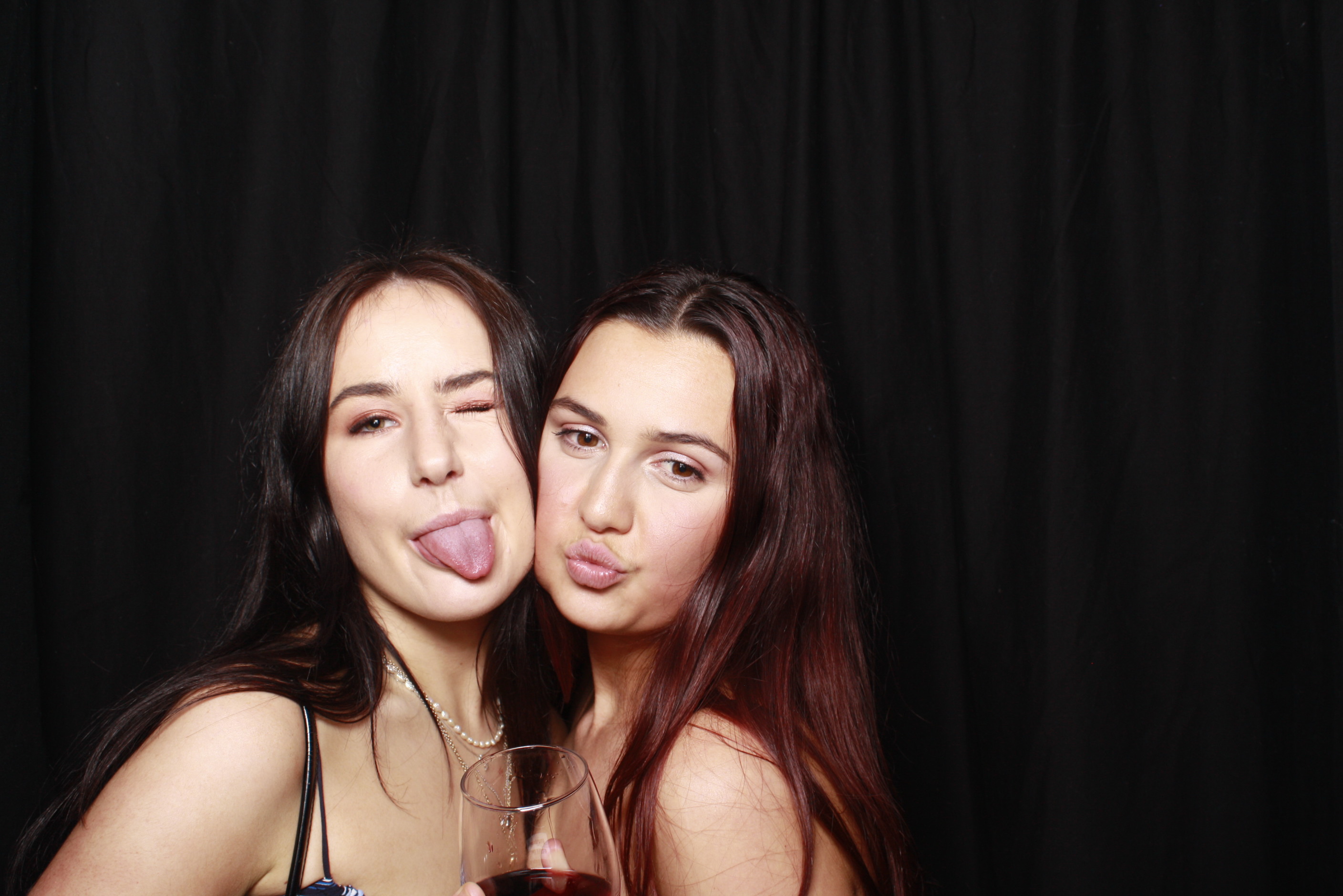 Nicole's 21st... 2022 | View more photos from the event at wgtngallery.classicphotobooths.co.nz/u/wgtncpbgallery/Nicoles-21st-2022