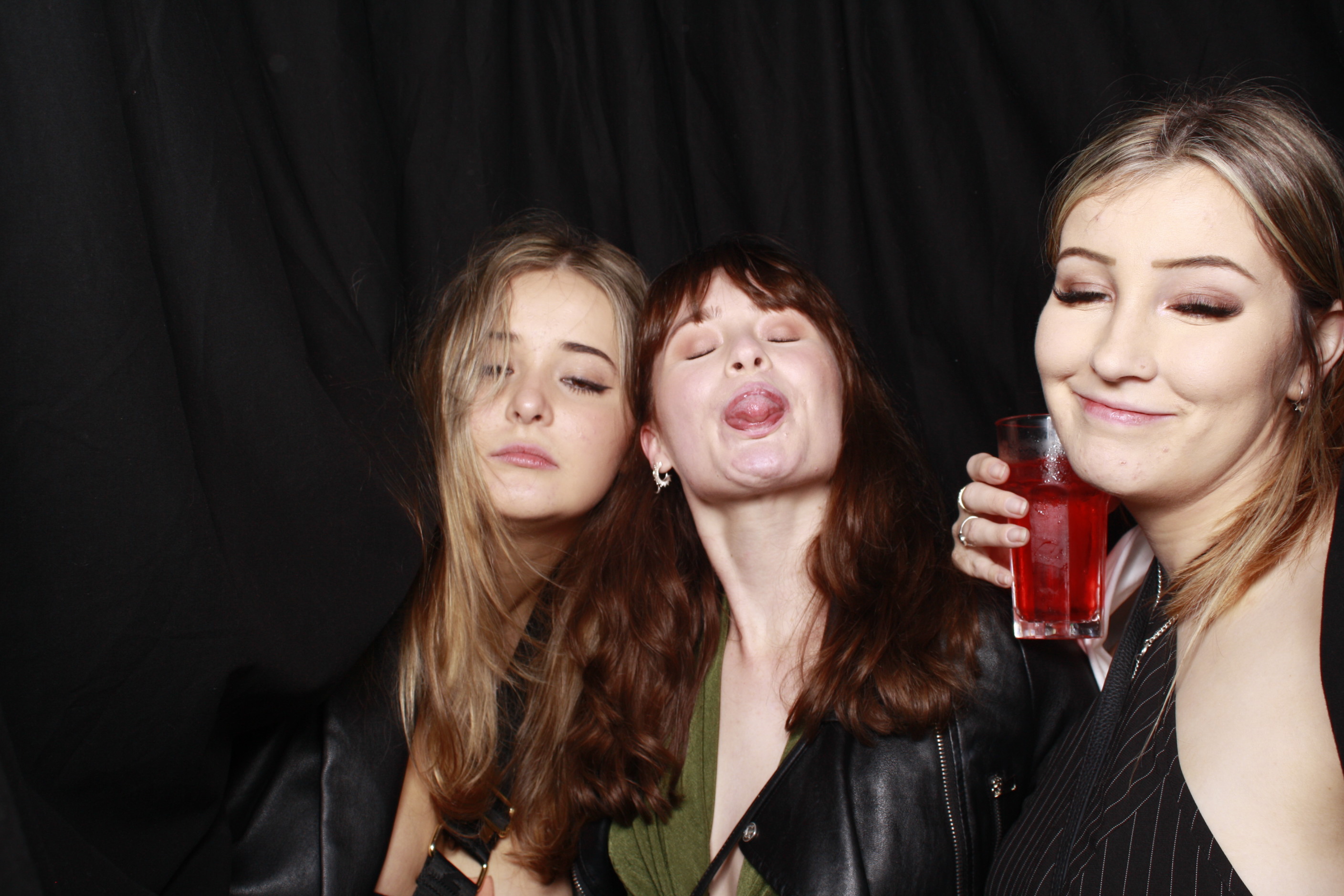 Nicole's 21st... 2022 | View more photos from the event at wgtngallery.classicphotobooths.co.nz/u/wgtncpbgallery/Nicoles-21st-2022