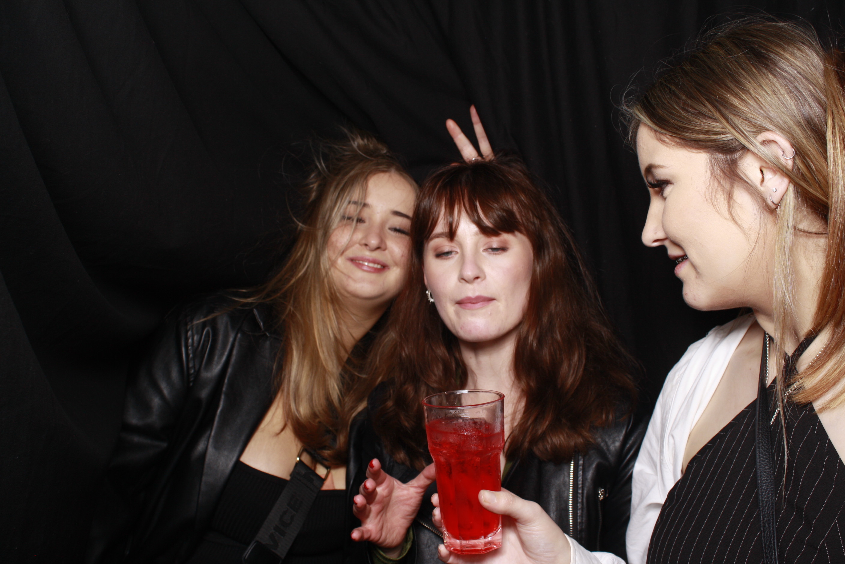 Nicole's 21st... 2022 | View more photos from the event at wgtngallery.classicphotobooths.co.nz/u/wgtncpbgallery/Nicoles-21st-2022