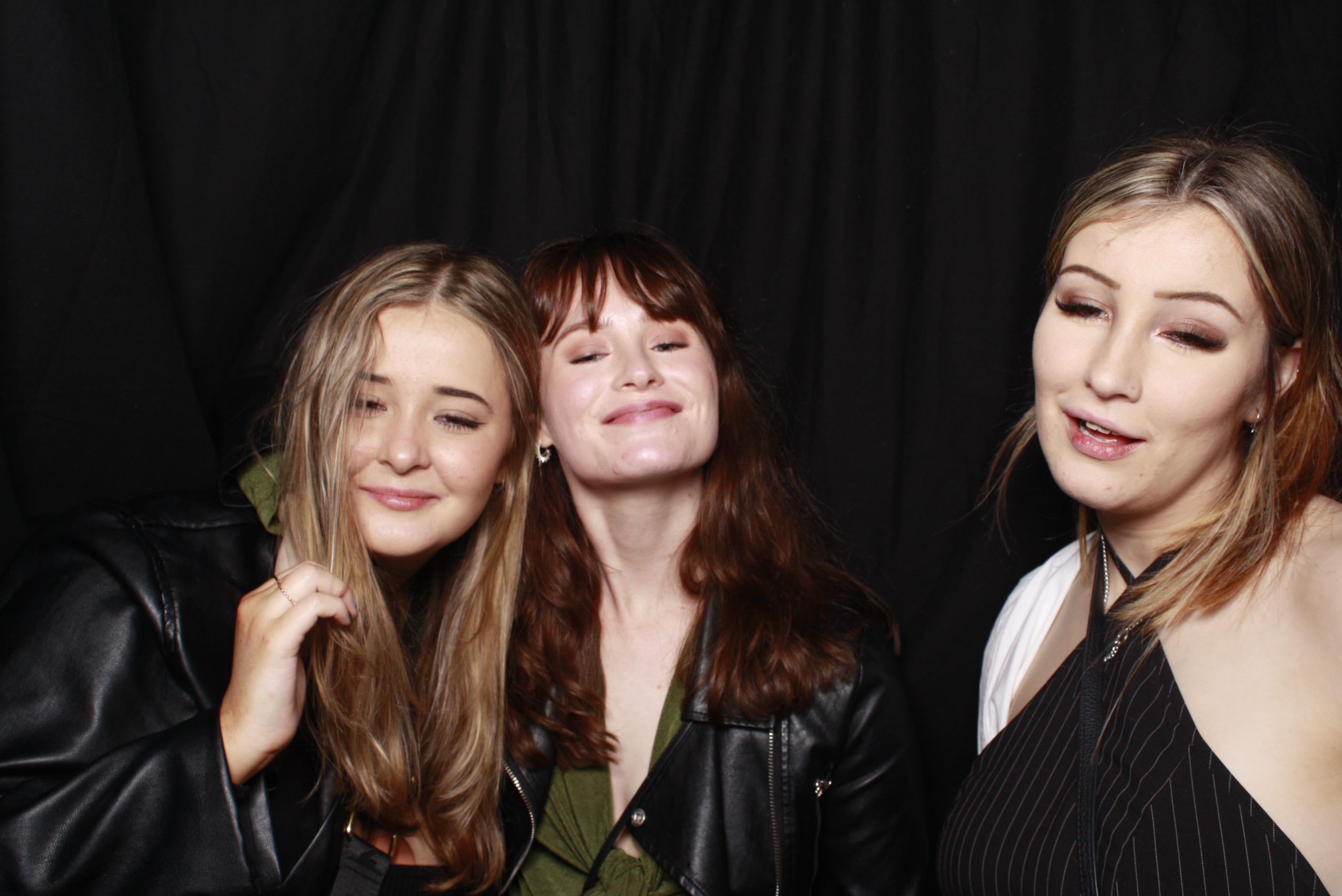 Nicole's 21st... 2022 | View more photos from the event at wgtngallery.classicphotobooths.co.nz/u/wgtncpbgallery/Nicoles-21st-2022