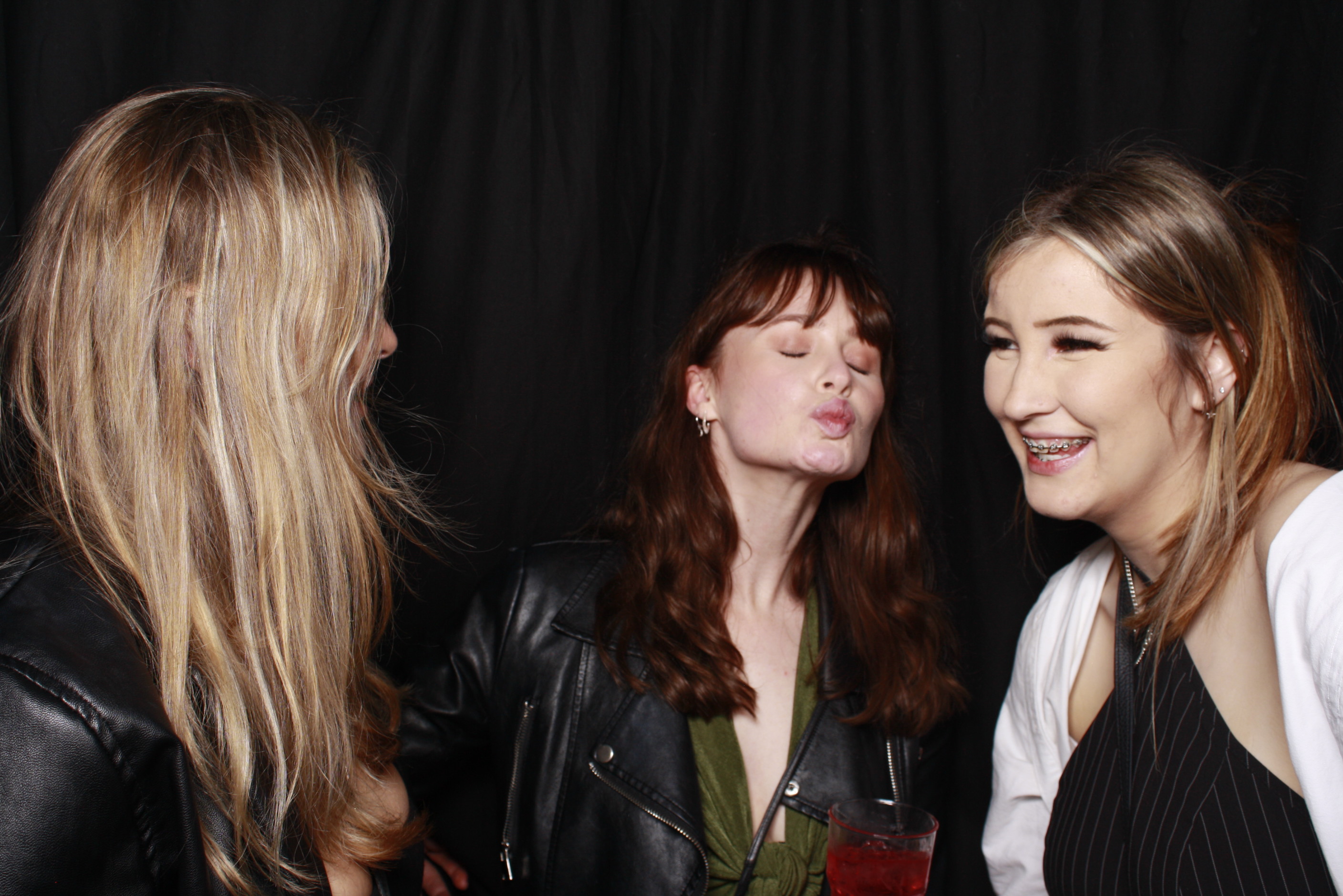 Nicole's 21st... 2022 | View more photos from the event at wgtngallery.classicphotobooths.co.nz/u/wgtncpbgallery/Nicoles-21st-2022