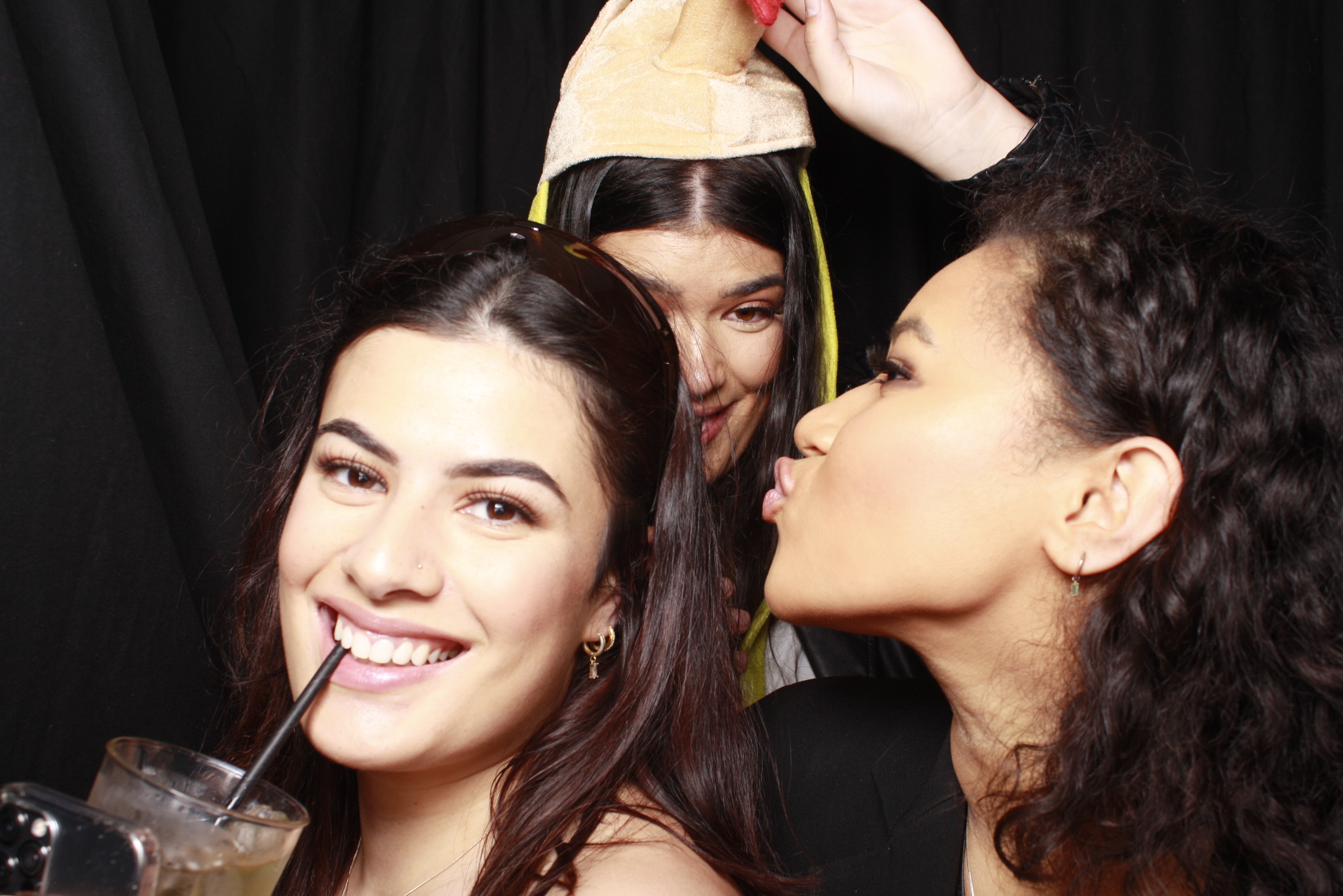 Nicole's 21st... 2022 | View more photos from the event at wgtngallery.classicphotobooths.co.nz/u/wgtncpbgallery/Nicoles-21st-2022