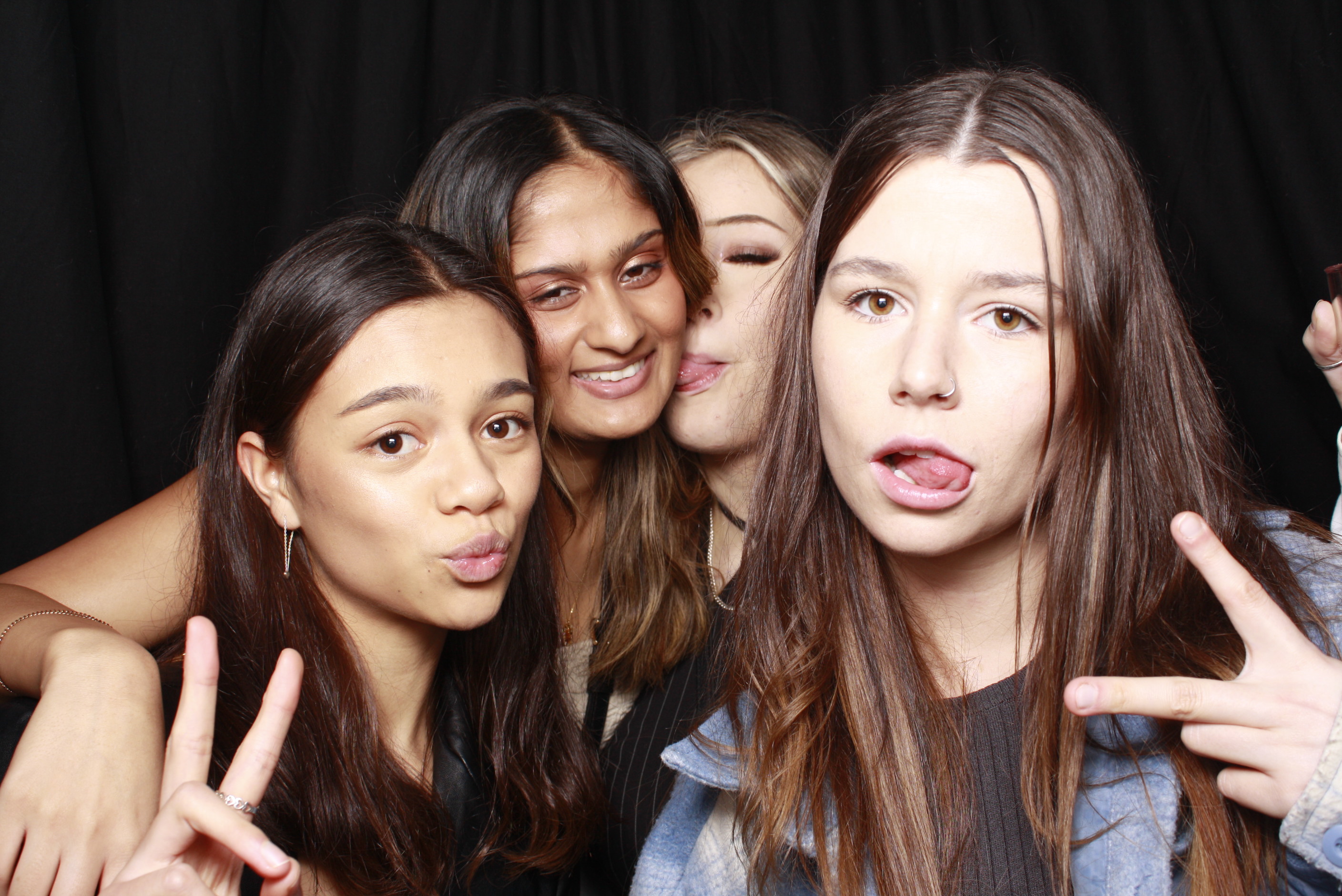 Nicole's 21st... 2022 | View more photos from the event at wgtngallery.classicphotobooths.co.nz/u/wgtncpbgallery/Nicoles-21st-2022