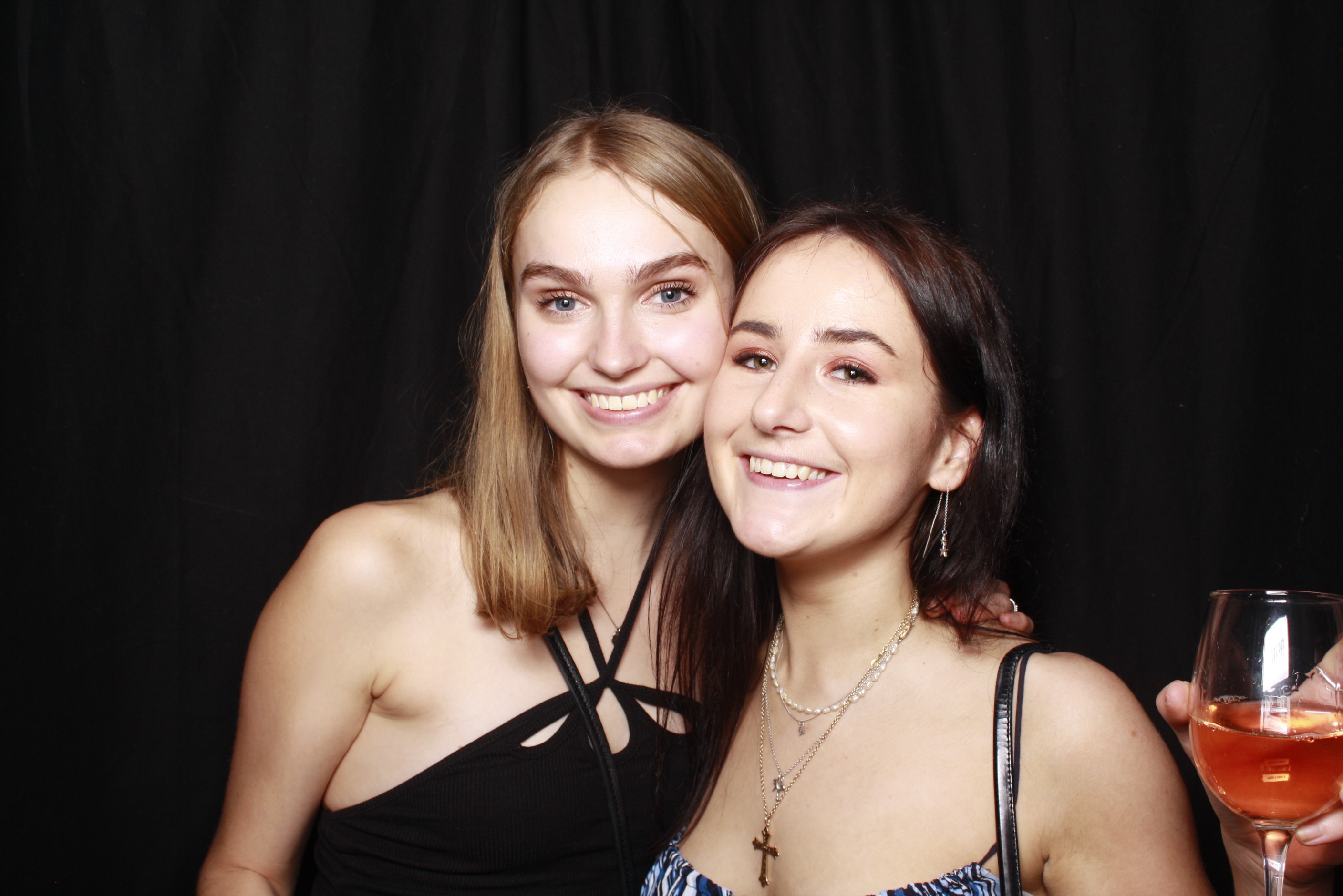 Nicole's 21st... 2022 | View more photos from the event at wgtngallery.classicphotobooths.co.nz/u/wgtncpbgallery/Nicoles-21st-2022