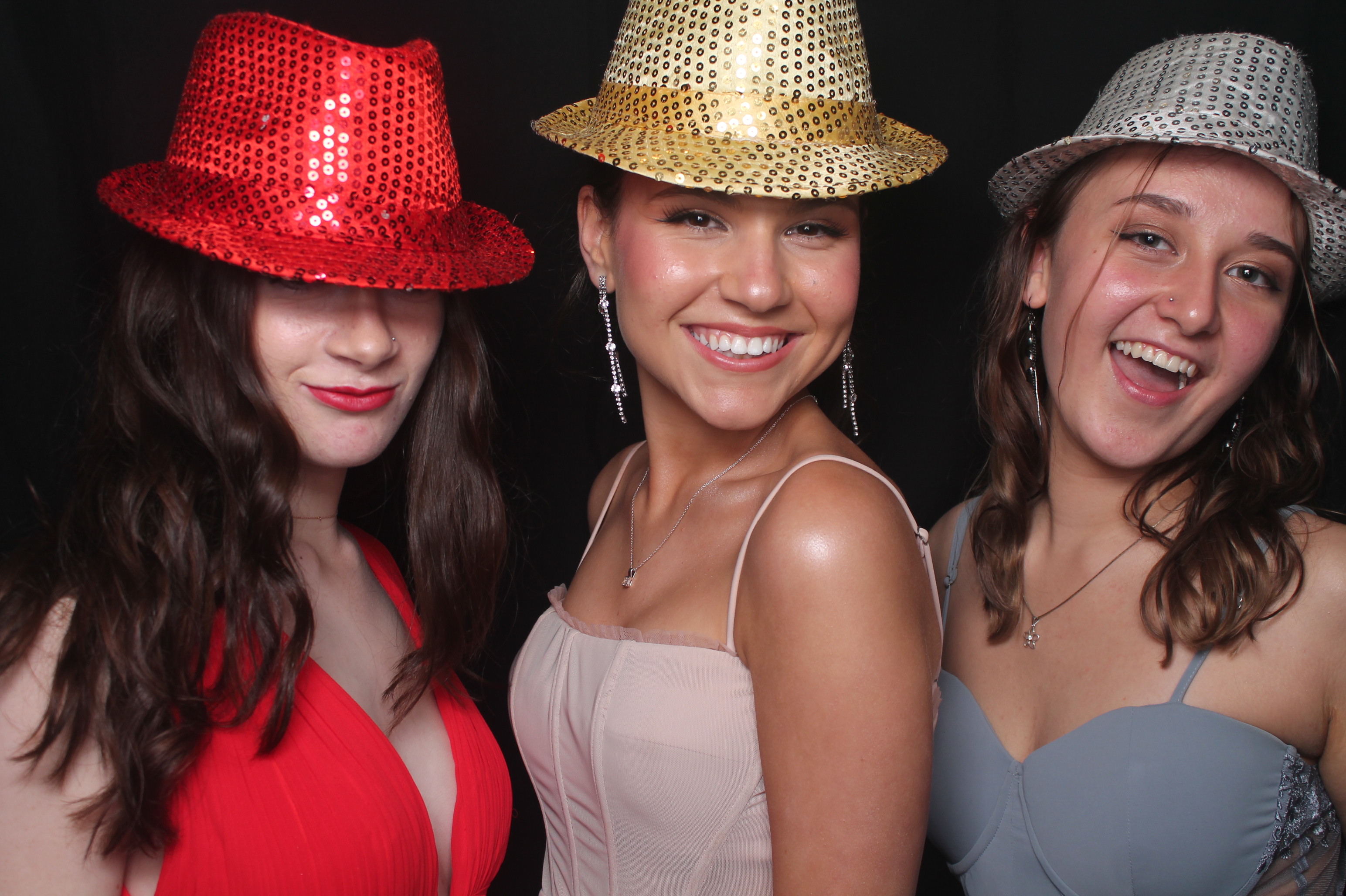 Solway College Ball 2022 | View more photos from the event at wgtngallery.classicphotobooths.co.nz/u/wgtncpbgallery/Solway-College-Ball-2022