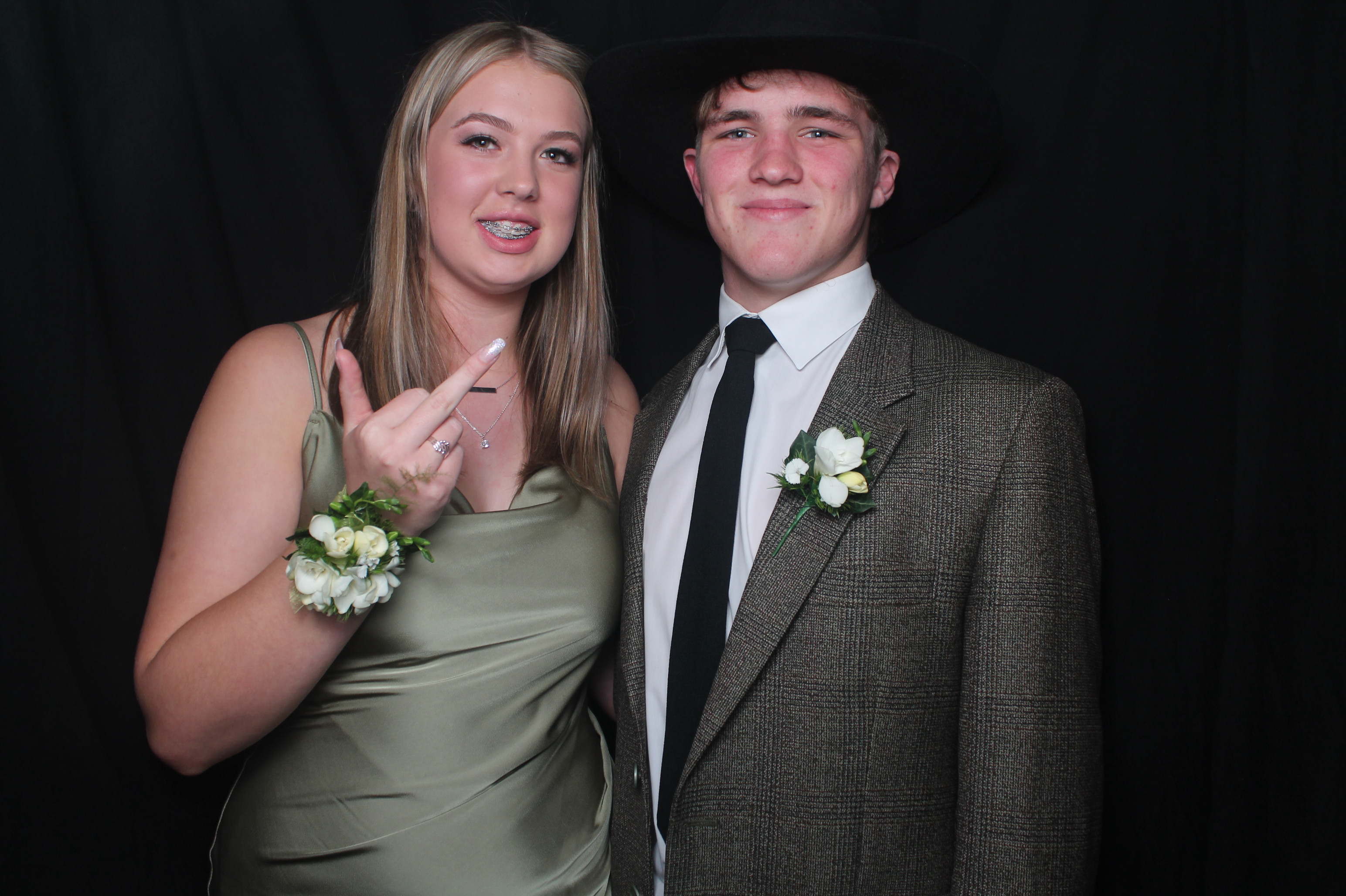 Solway College Ball 2022 | View more photos from the event at wgtngallery.classicphotobooths.co.nz/u/wgtncpbgallery/Solway-College-Ball-2022