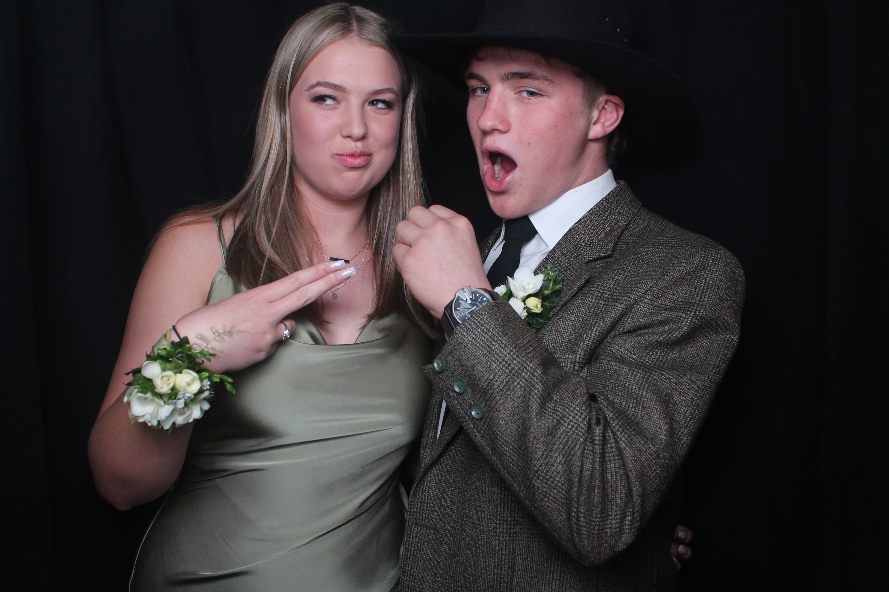 Solway College Ball 2022 | View more photos from the event at wgtngallery.classicphotobooths.co.nz/u/wgtncpbgallery/Solway-College-Ball-2022