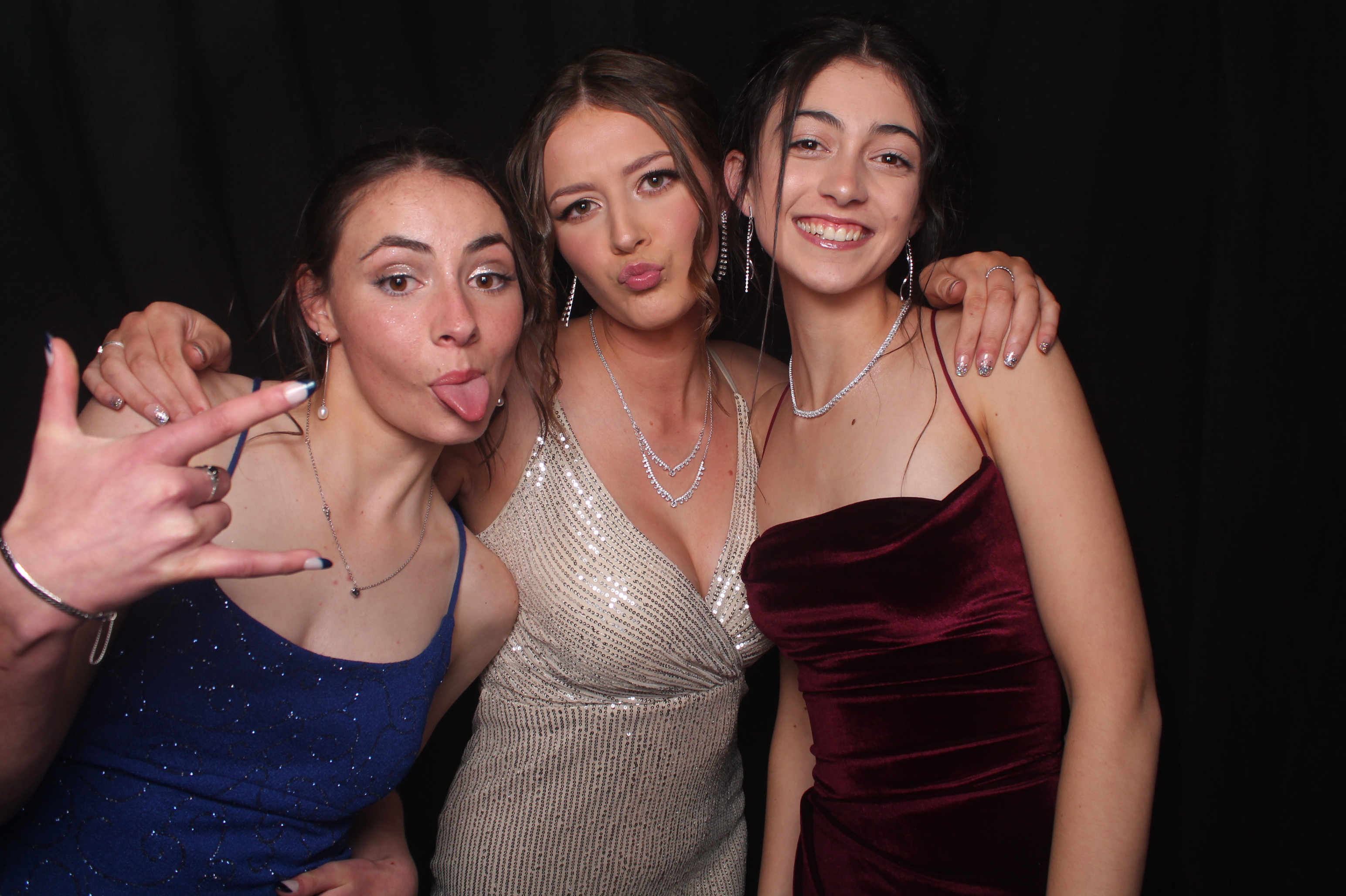 Solway College Ball 2022 | View more photos from the event at wgtngallery.classicphotobooths.co.nz/u/wgtncpbgallery/Solway-College-Ball-2022