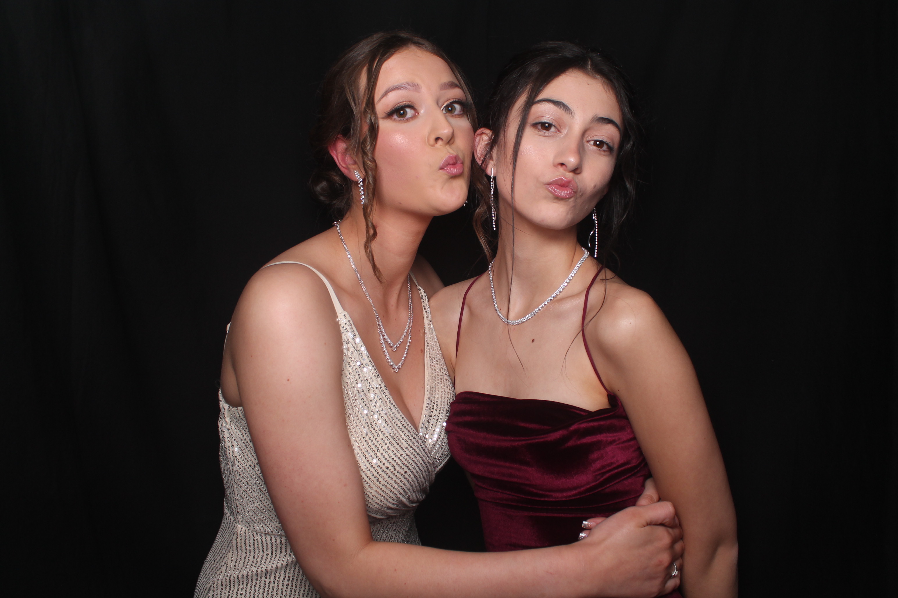 Solway College Ball 2022 | View more photos from the event at wgtngallery.classicphotobooths.co.nz/u/wgtncpbgallery/Solway-College-Ball-2022