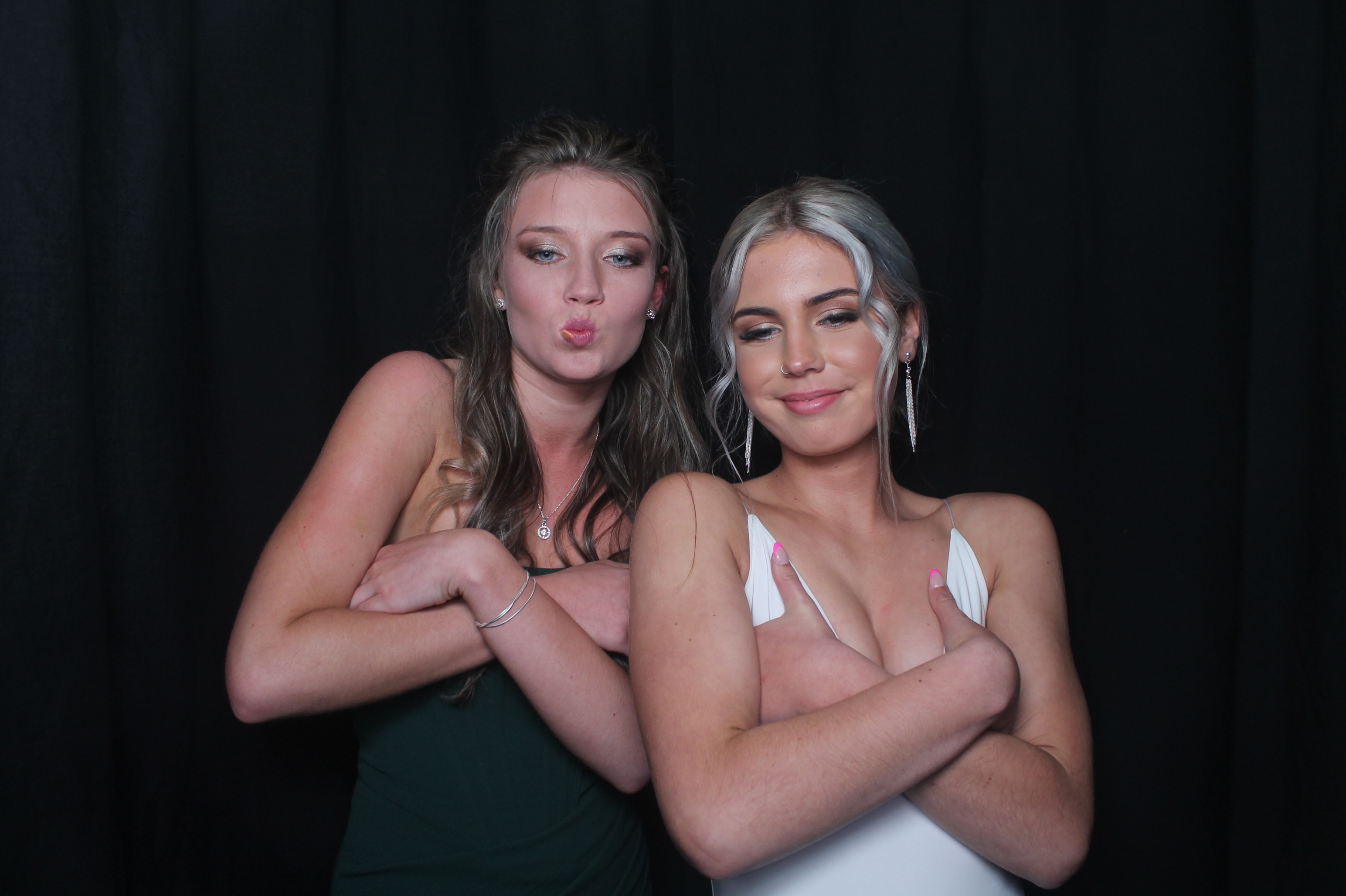 Solway College Ball 2022 | View more photos from the event at wgtngallery.classicphotobooths.co.nz/u/wgtncpbgallery/Solway-College-Ball-2022