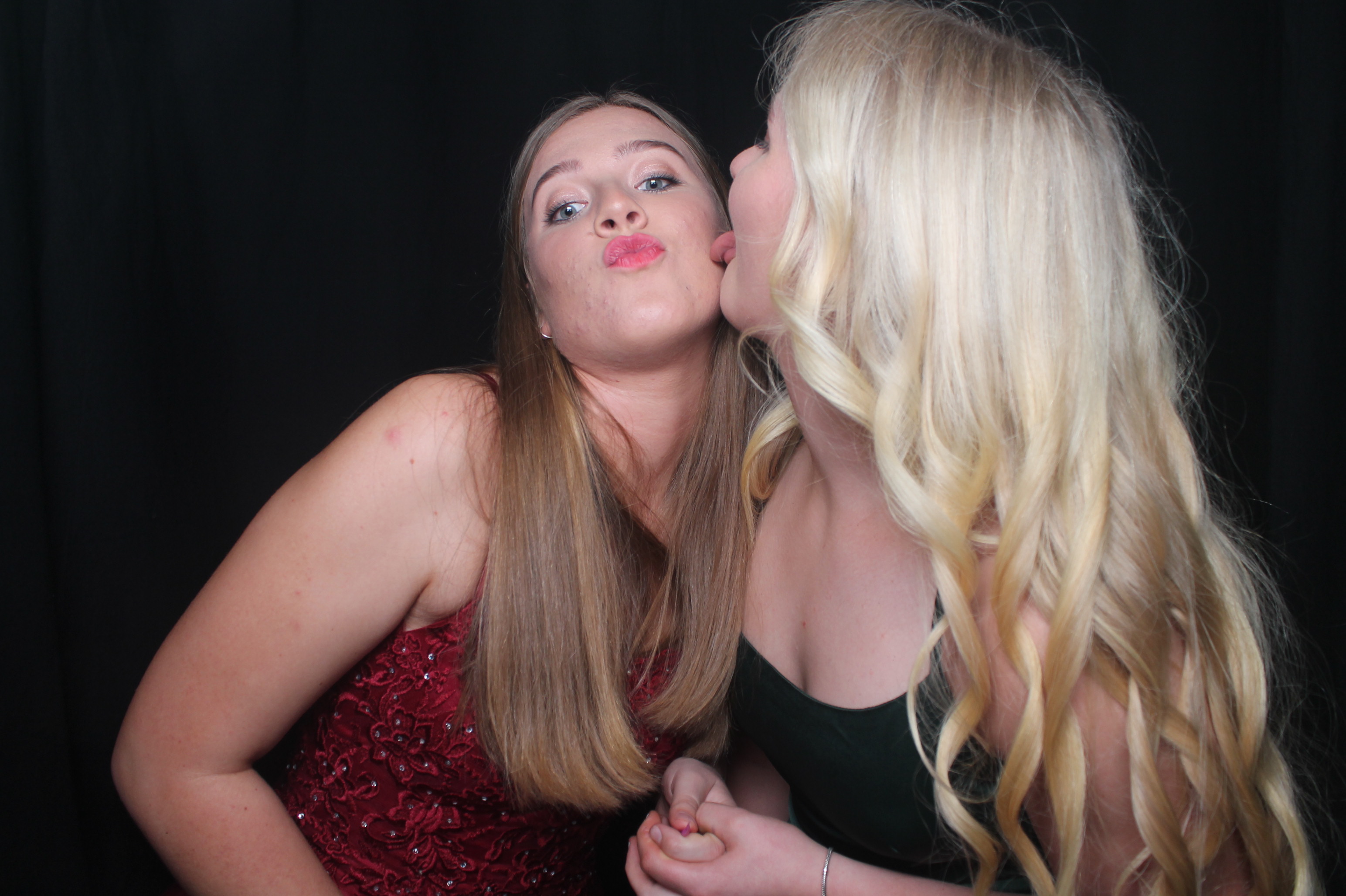 Solway College Ball 2022 | View more photos from the event at wgtngallery.classicphotobooths.co.nz/u/wgtncpbgallery/Solway-College-Ball-2022