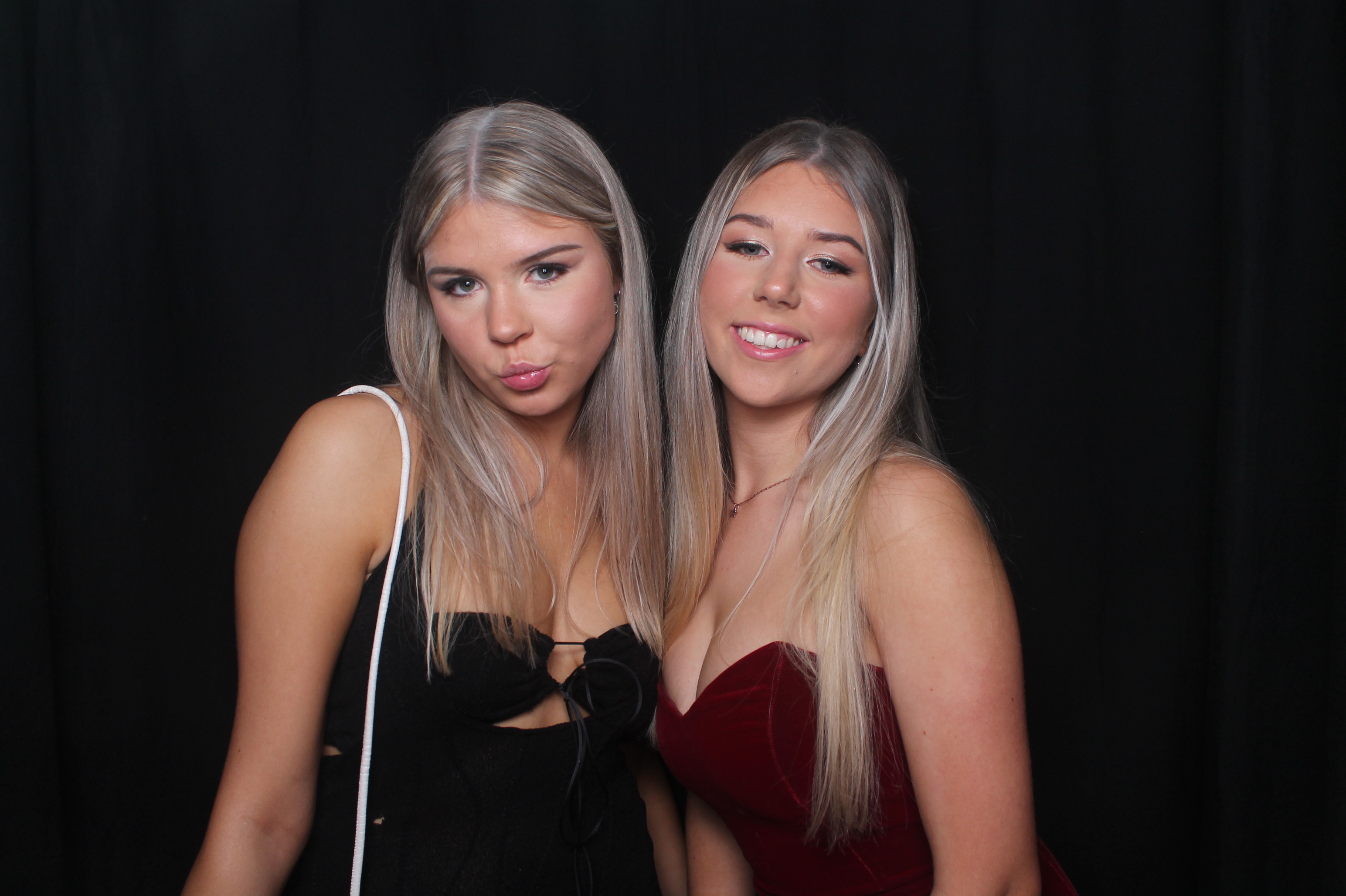 Solway College Ball 2022 | View more photos from the event at wgtngallery.classicphotobooths.co.nz/u/wgtncpbgallery/Solway-College-Ball-2022