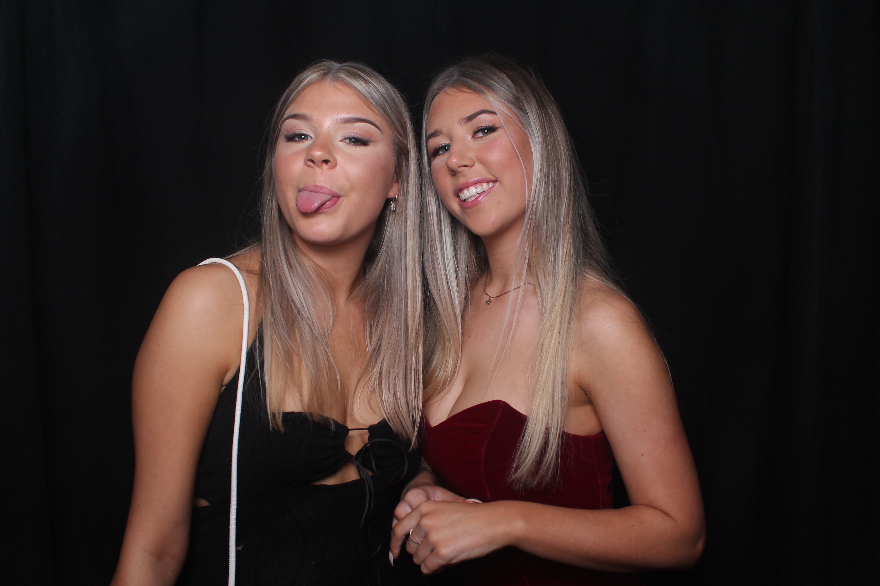 Solway College Ball 2022 | View more photos from the event at wgtngallery.classicphotobooths.co.nz/u/wgtncpbgallery/Solway-College-Ball-2022