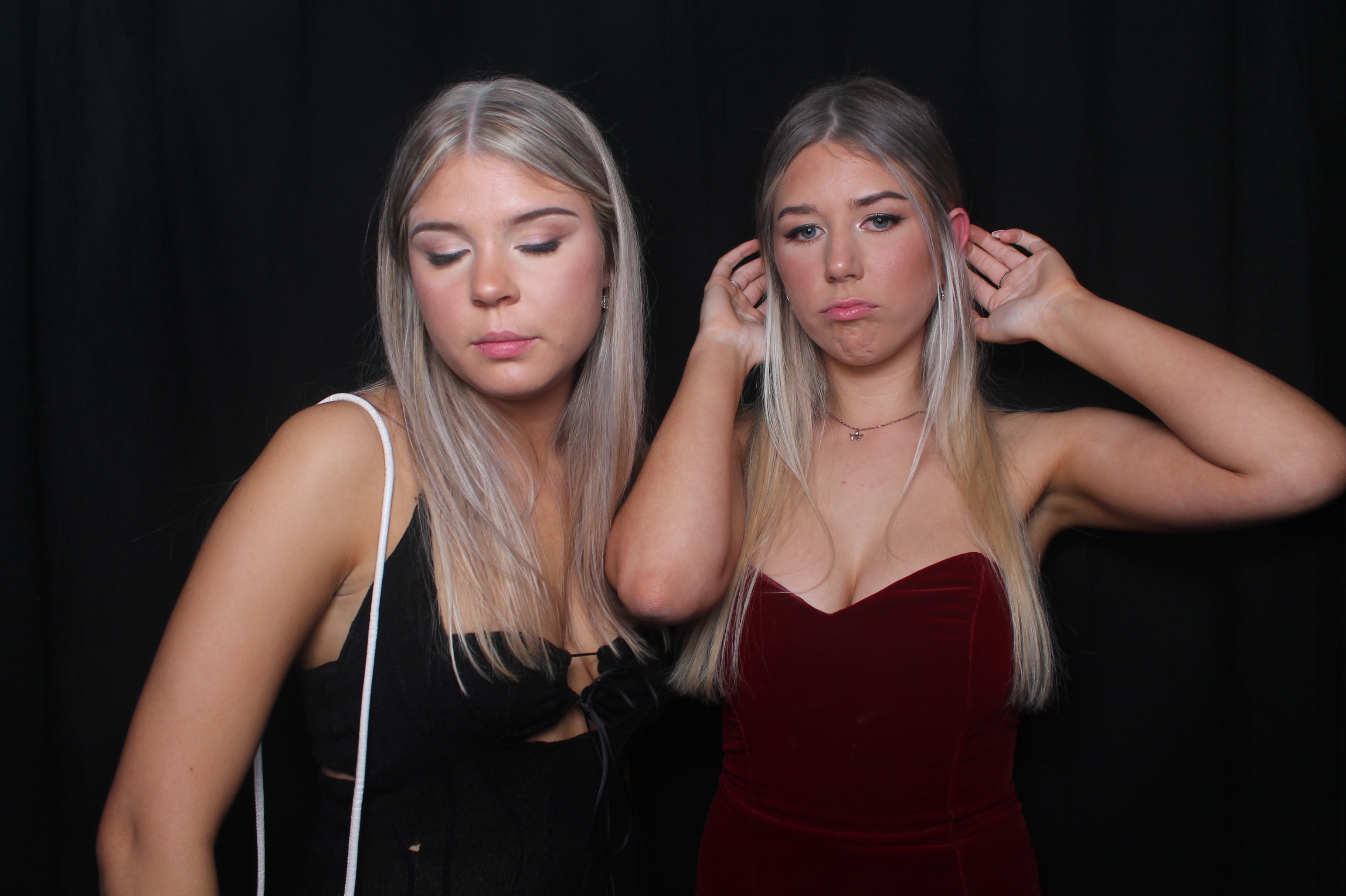 Solway College Ball 2022 | View more photos from the event at wgtngallery.classicphotobooths.co.nz/u/wgtncpbgallery/Solway-College-Ball-2022