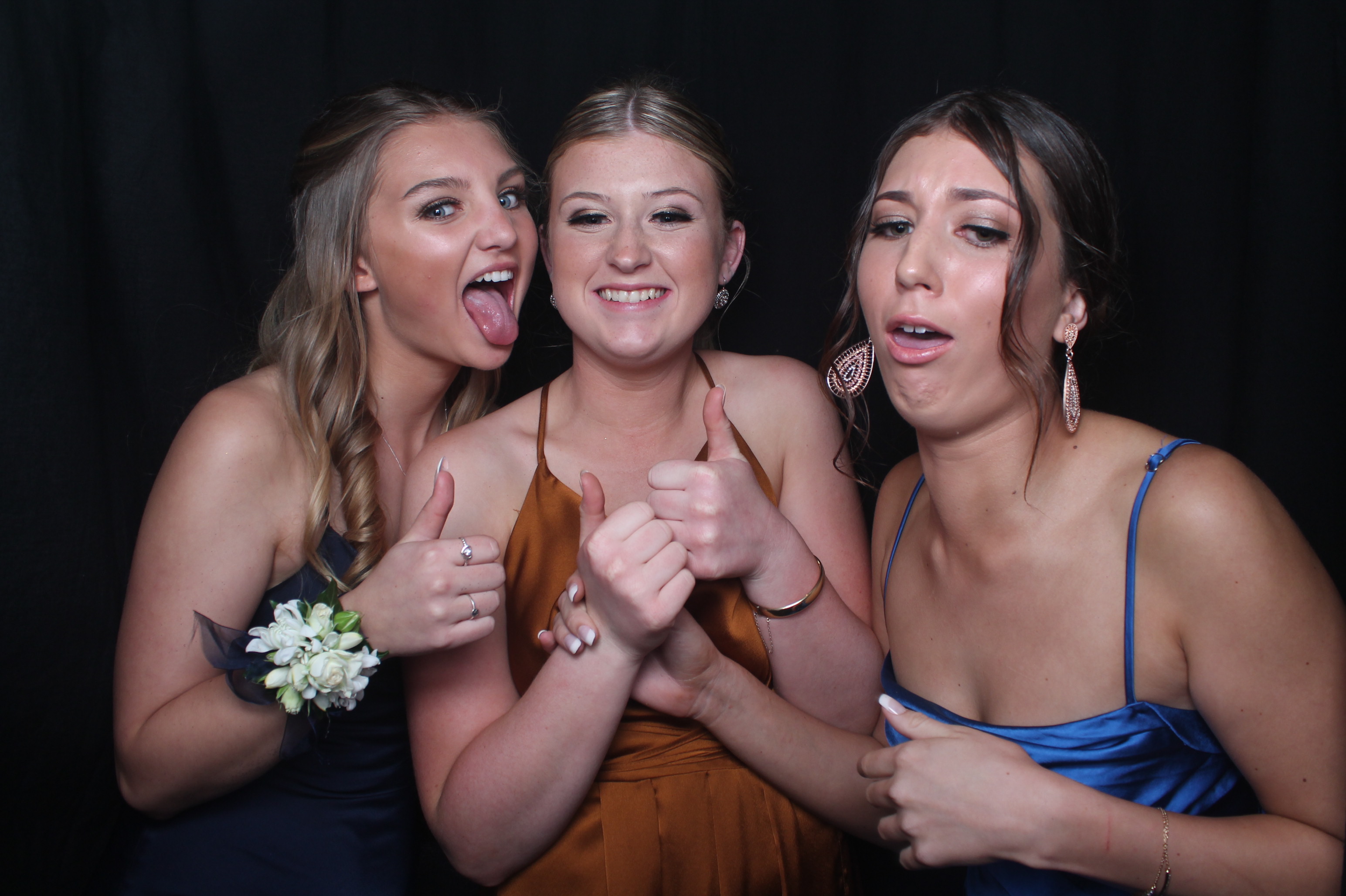 Solway College Ball 2022 | View more photos from the event at wgtngallery.classicphotobooths.co.nz/u/wgtncpbgallery/Solway-College-Ball-2022