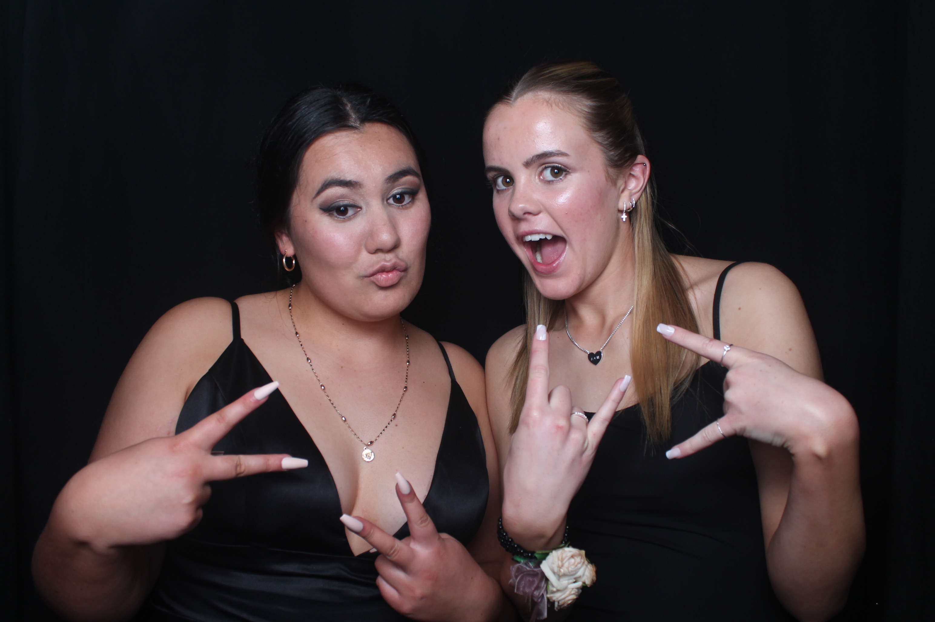 Solway College Ball 2022 | View more photos from the event at wgtngallery.classicphotobooths.co.nz/u/wgtncpbgallery/Solway-College-Ball-2022