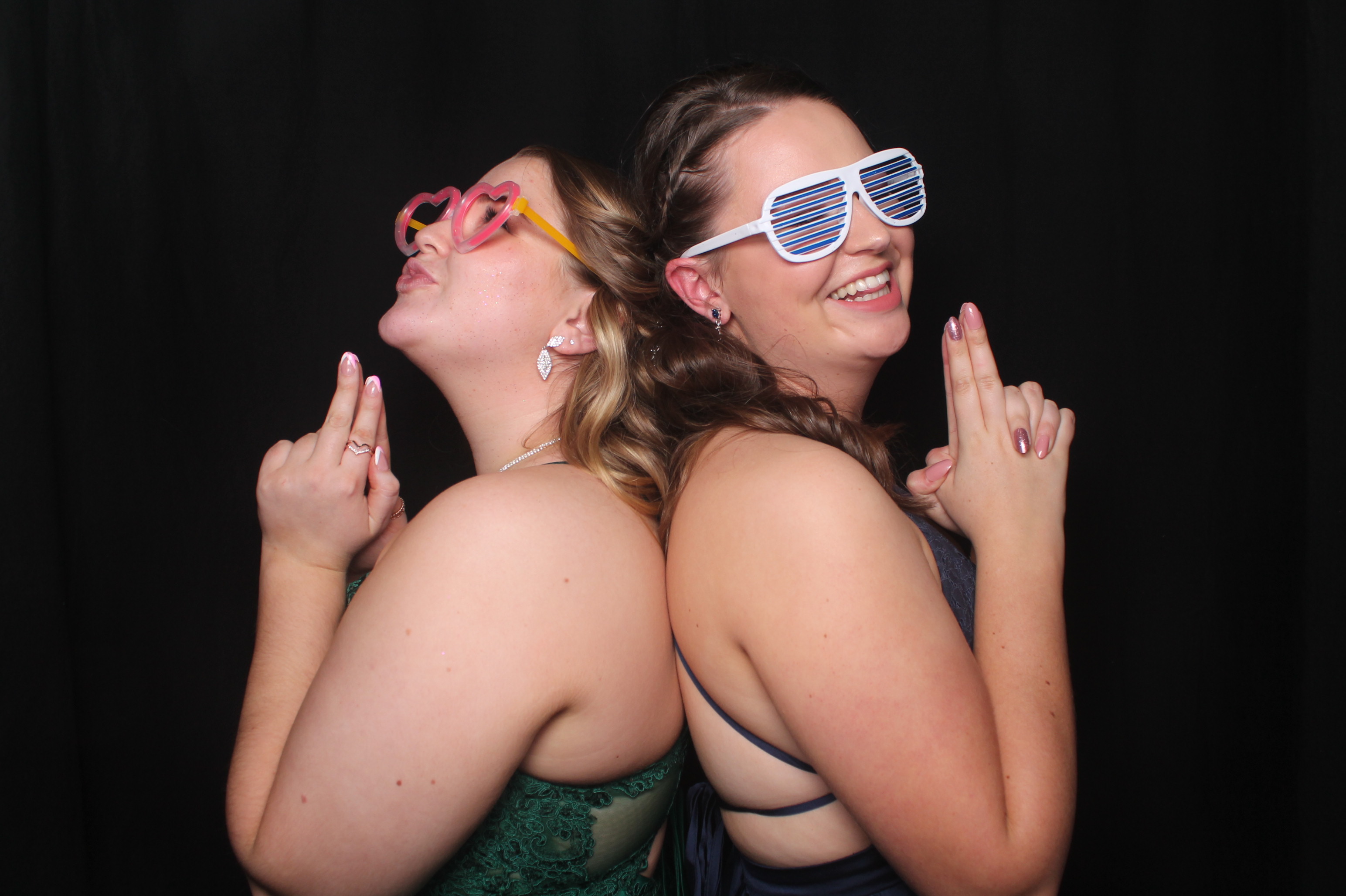 Solway College Ball 2022 | View more photos from the event at wgtngallery.classicphotobooths.co.nz/u/wgtncpbgallery/Solway-College-Ball-2022