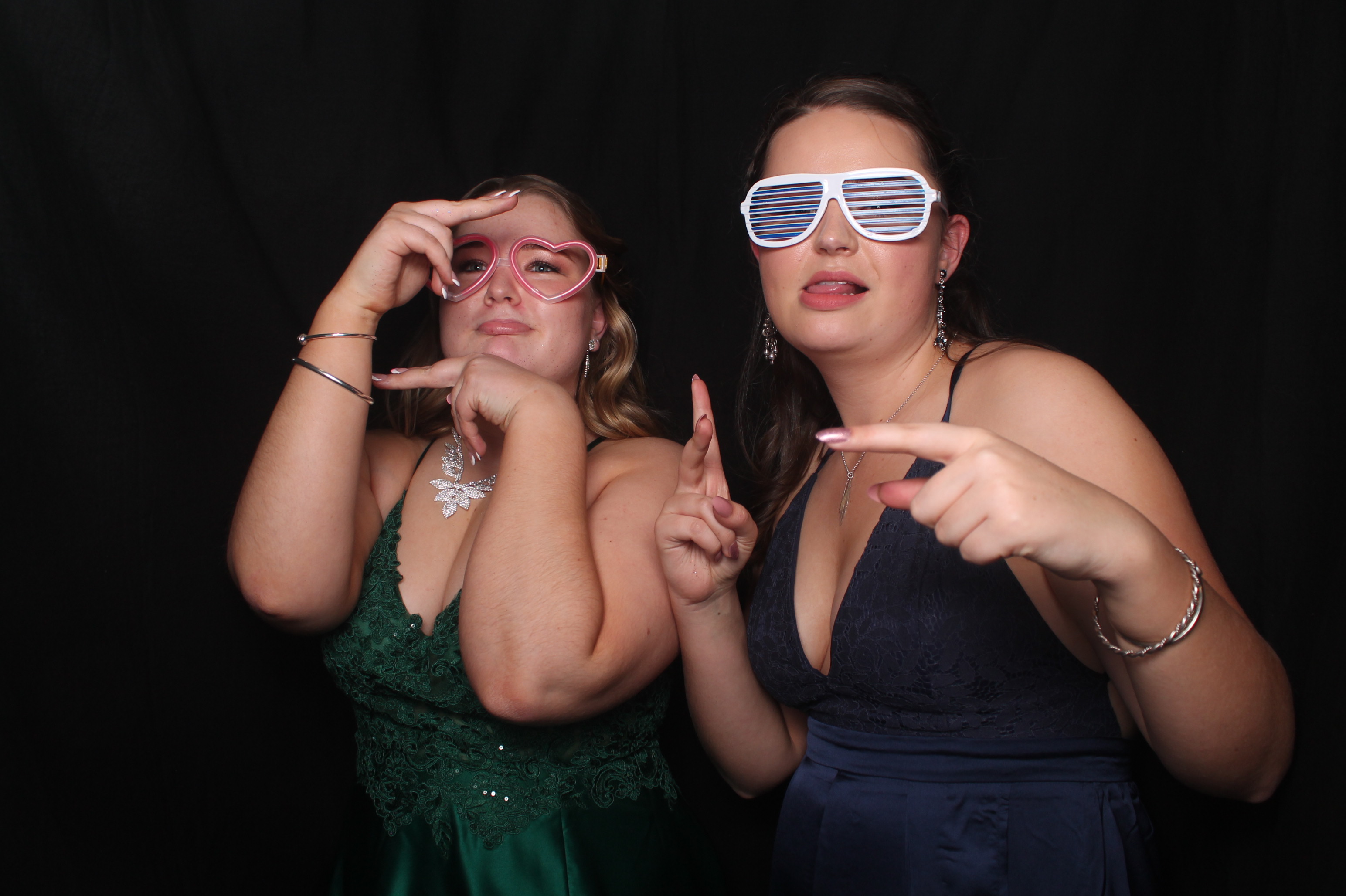 Solway College Ball 2022 | View more photos from the event at wgtngallery.classicphotobooths.co.nz/u/wgtncpbgallery/Solway-College-Ball-2022