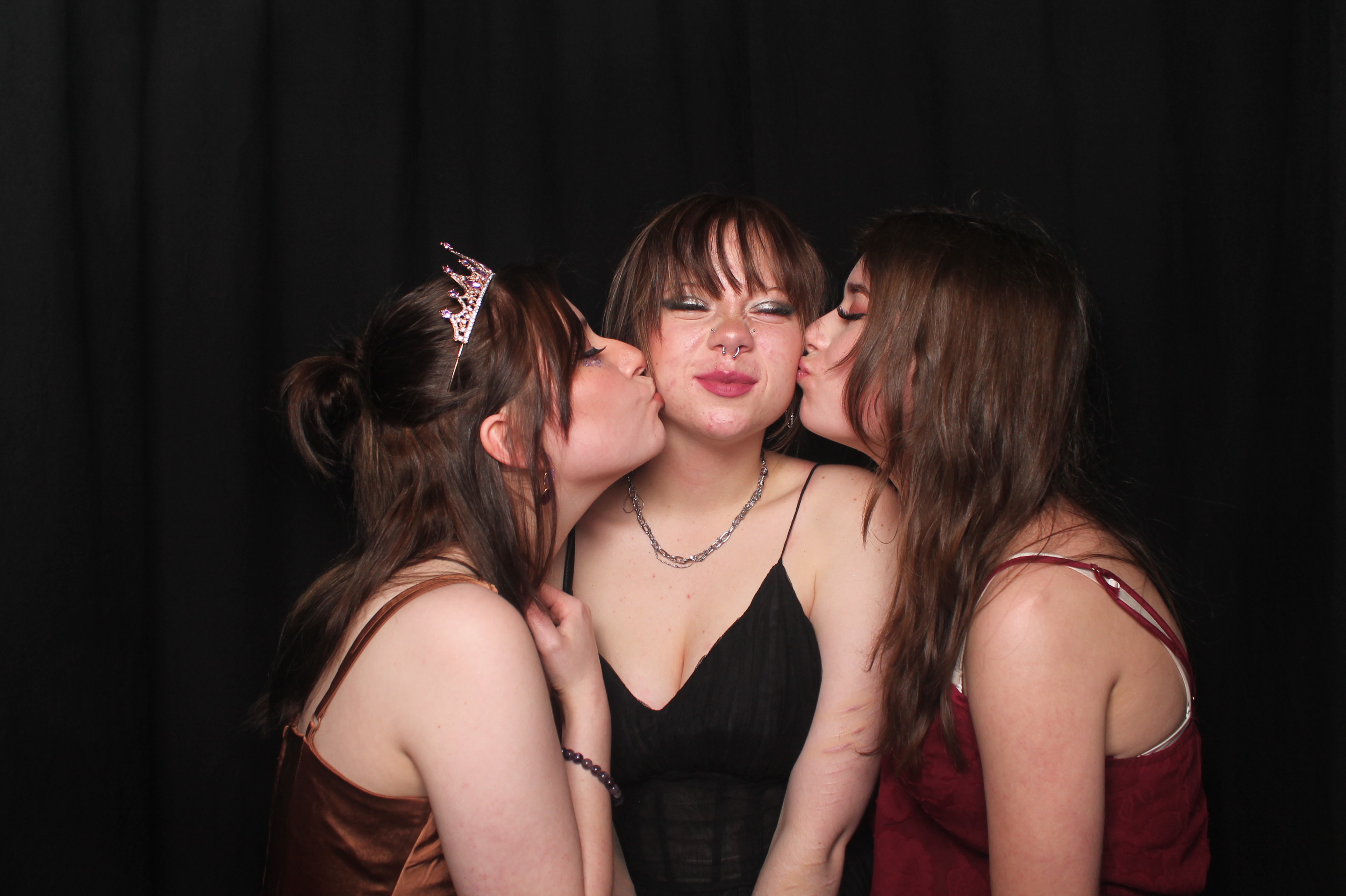 Solway College Ball 2022 | View more photos from the event at wgtngallery.classicphotobooths.co.nz/u/wgtncpbgallery/Solway-College-Ball-2022