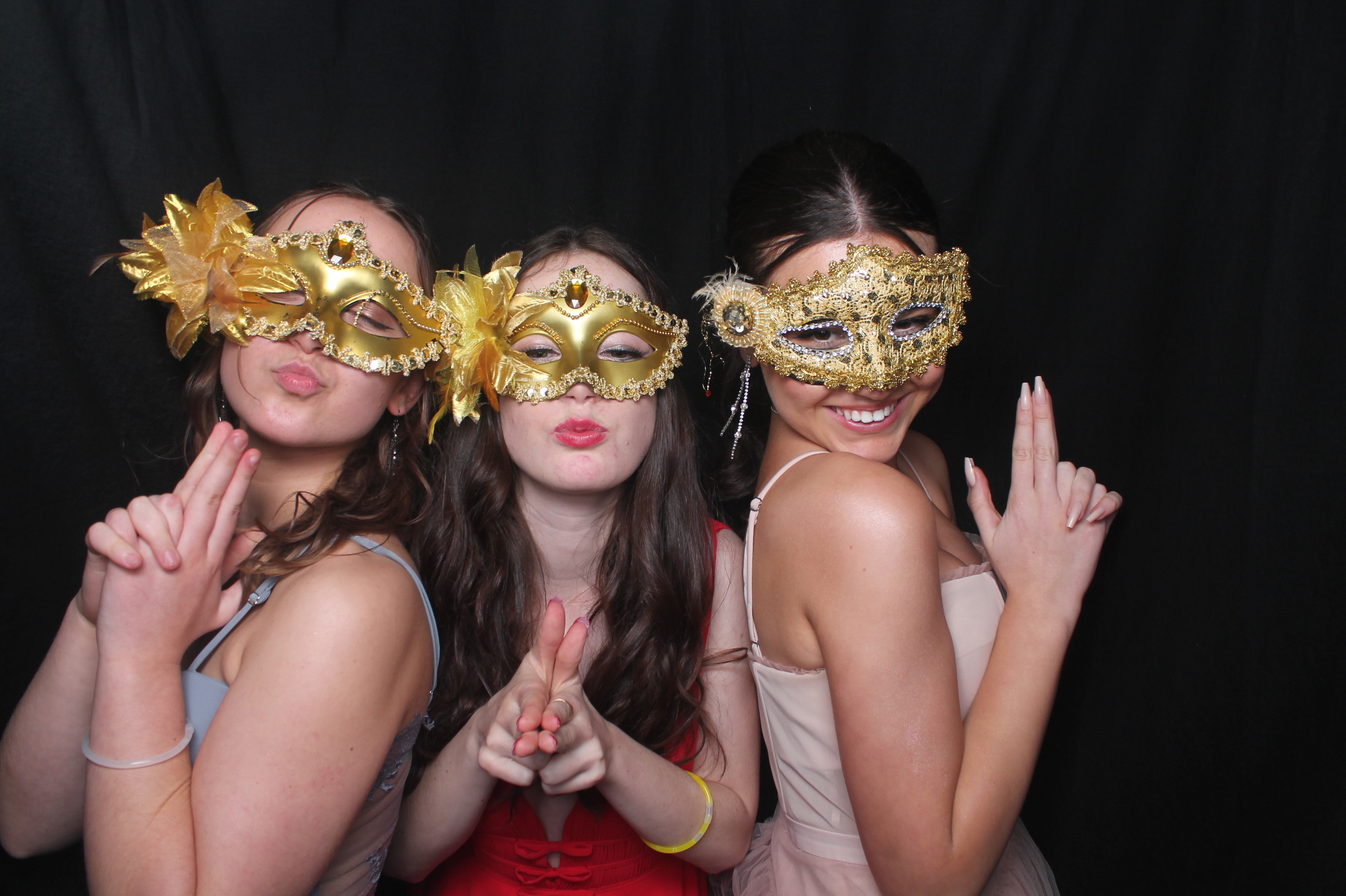 Solway College Ball 2022 | View more photos from the event at wgtngallery.classicphotobooths.co.nz/u/wgtncpbgallery/Solway-College-Ball-2022