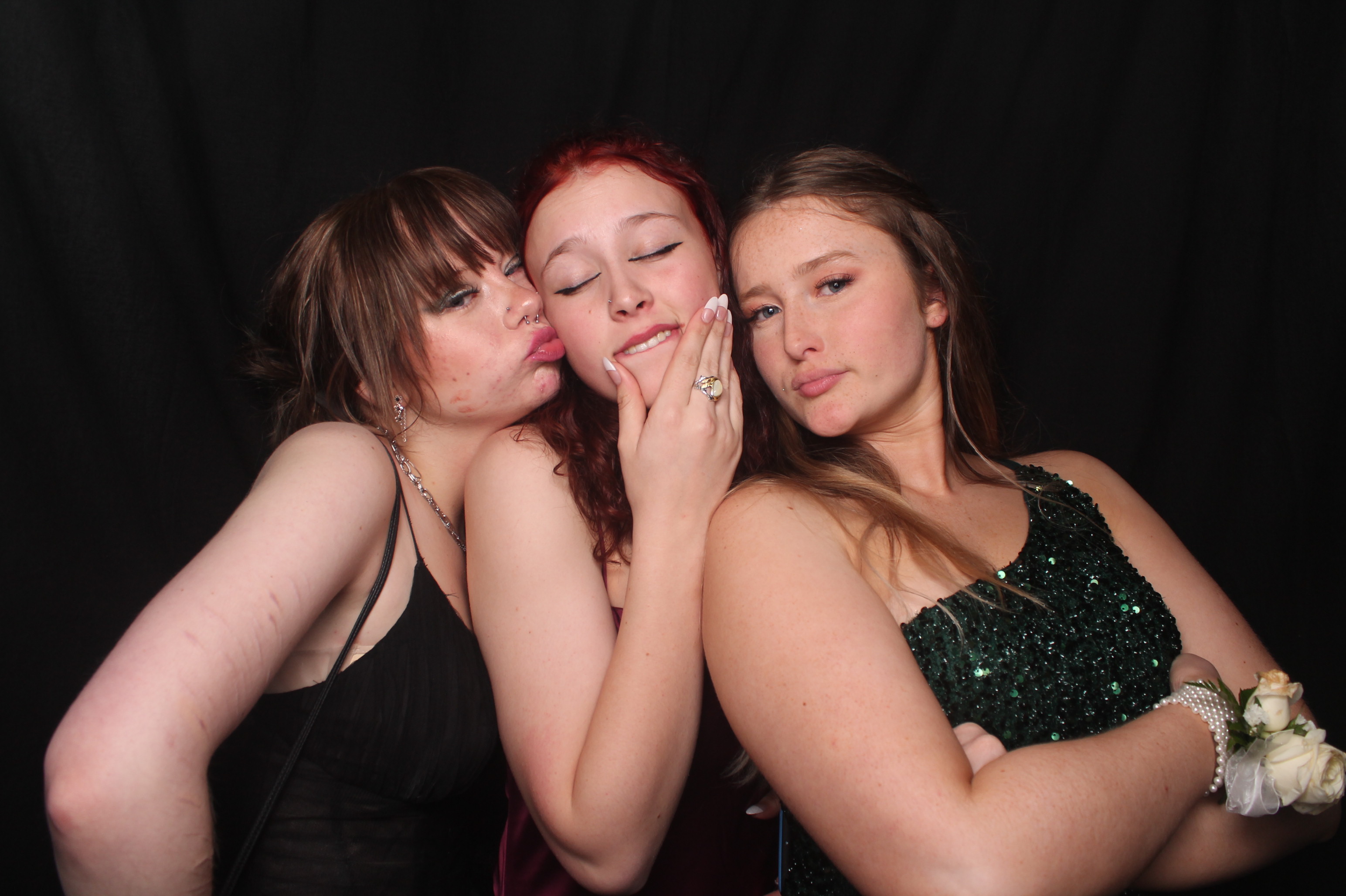 Solway College Ball 2022 | View more photos from the event at wgtngallery.classicphotobooths.co.nz/u/wgtncpbgallery/Solway-College-Ball-2022