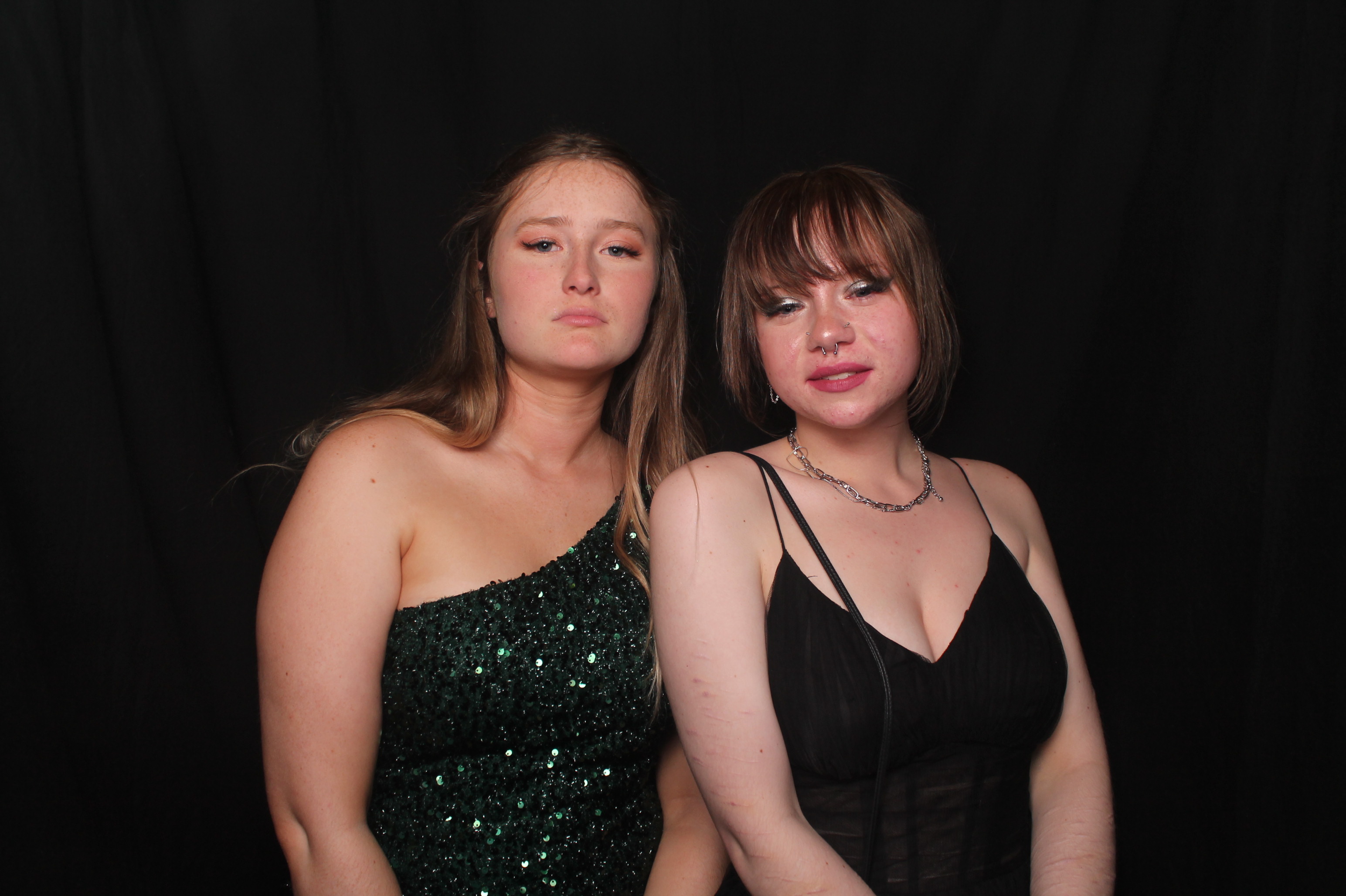 Solway College Ball 2022 | View more photos from the event at wgtngallery.classicphotobooths.co.nz/u/wgtncpbgallery/Solway-College-Ball-2022