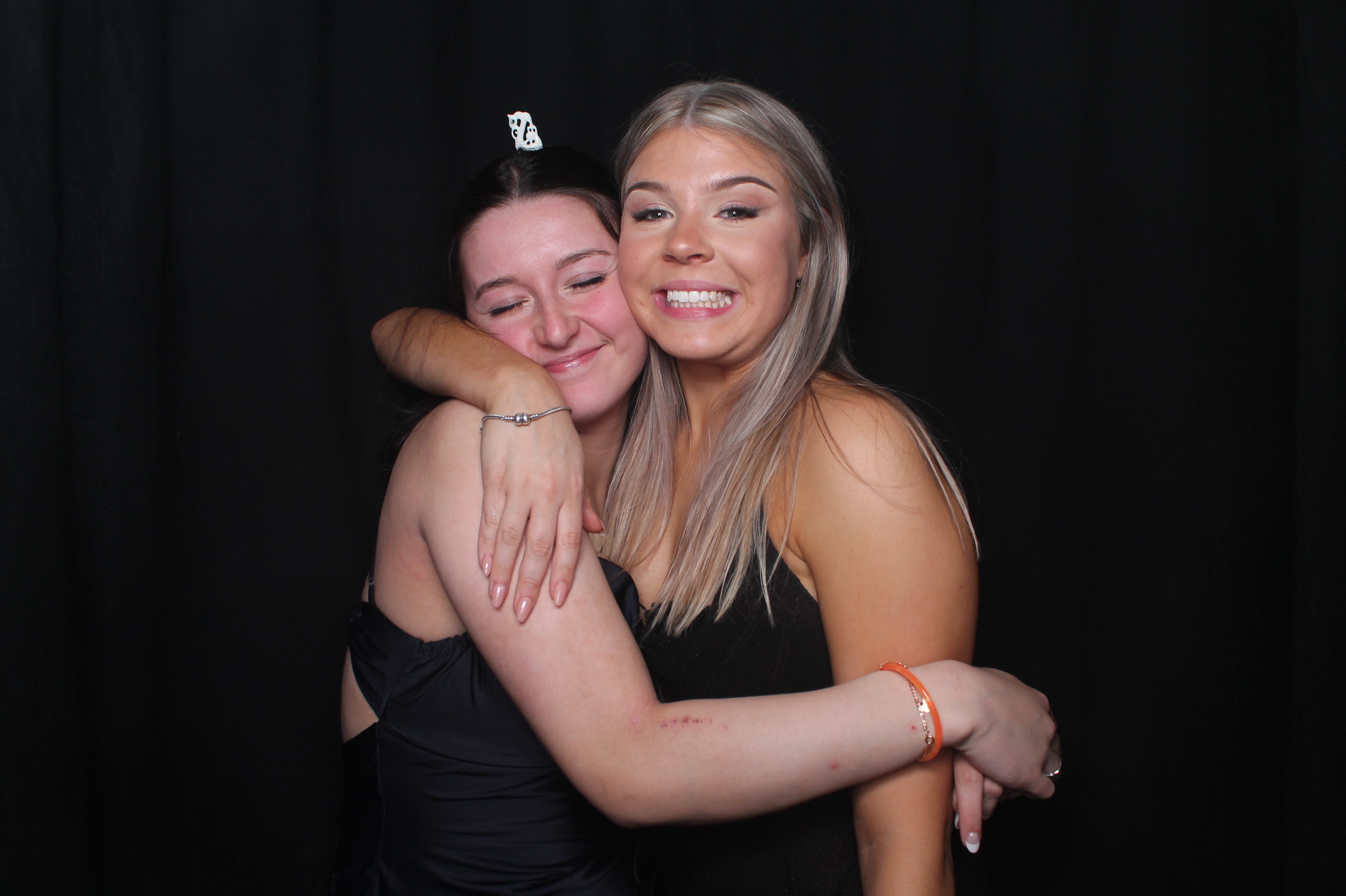 Solway College Ball 2022 | View more photos from the event at wgtngallery.classicphotobooths.co.nz/u/wgtncpbgallery/Solway-College-Ball-2022