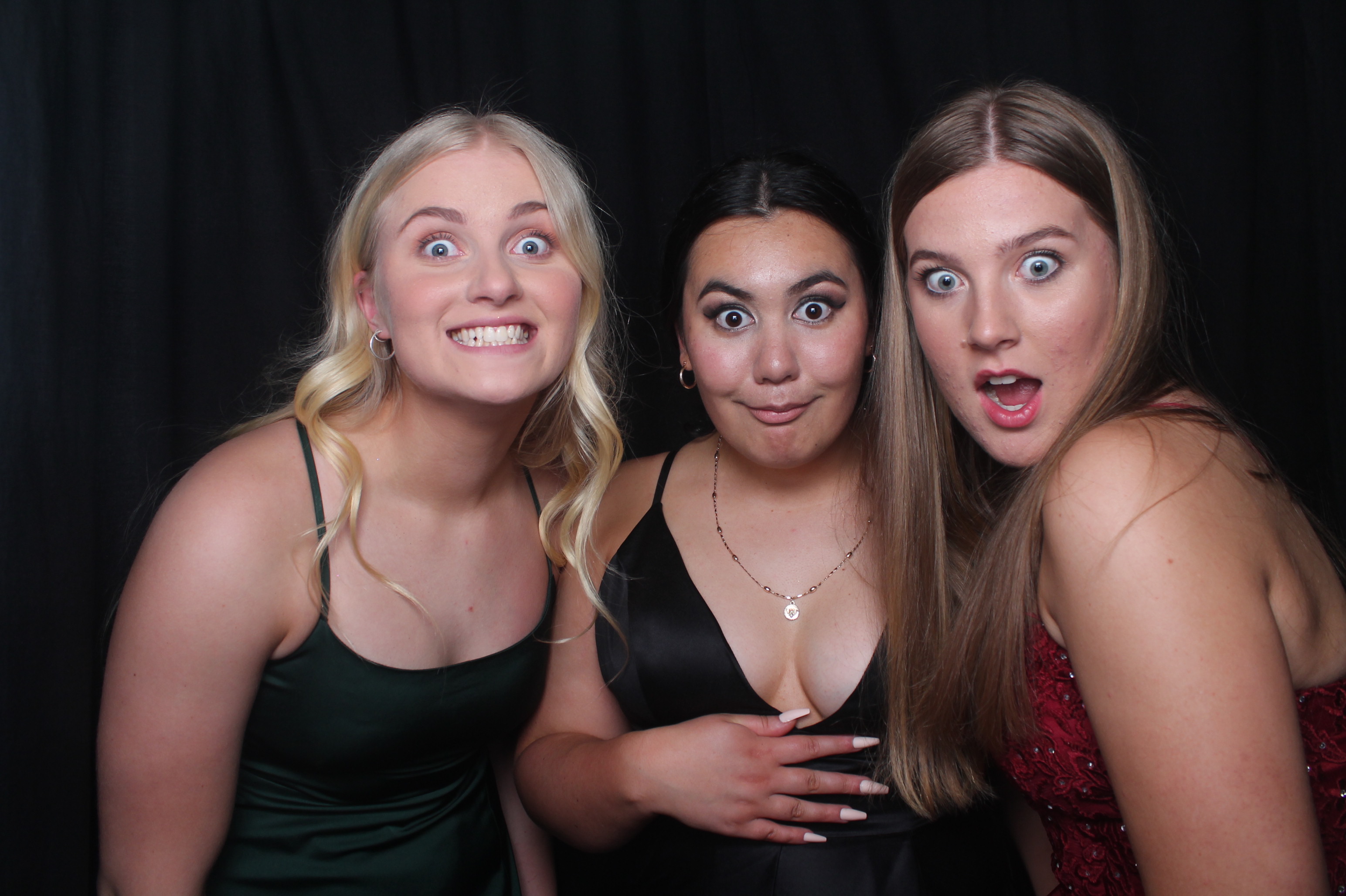Solway College Ball 2022 | View more photos from the event at wgtngallery.classicphotobooths.co.nz/u/wgtncpbgallery/Solway-College-Ball-2022