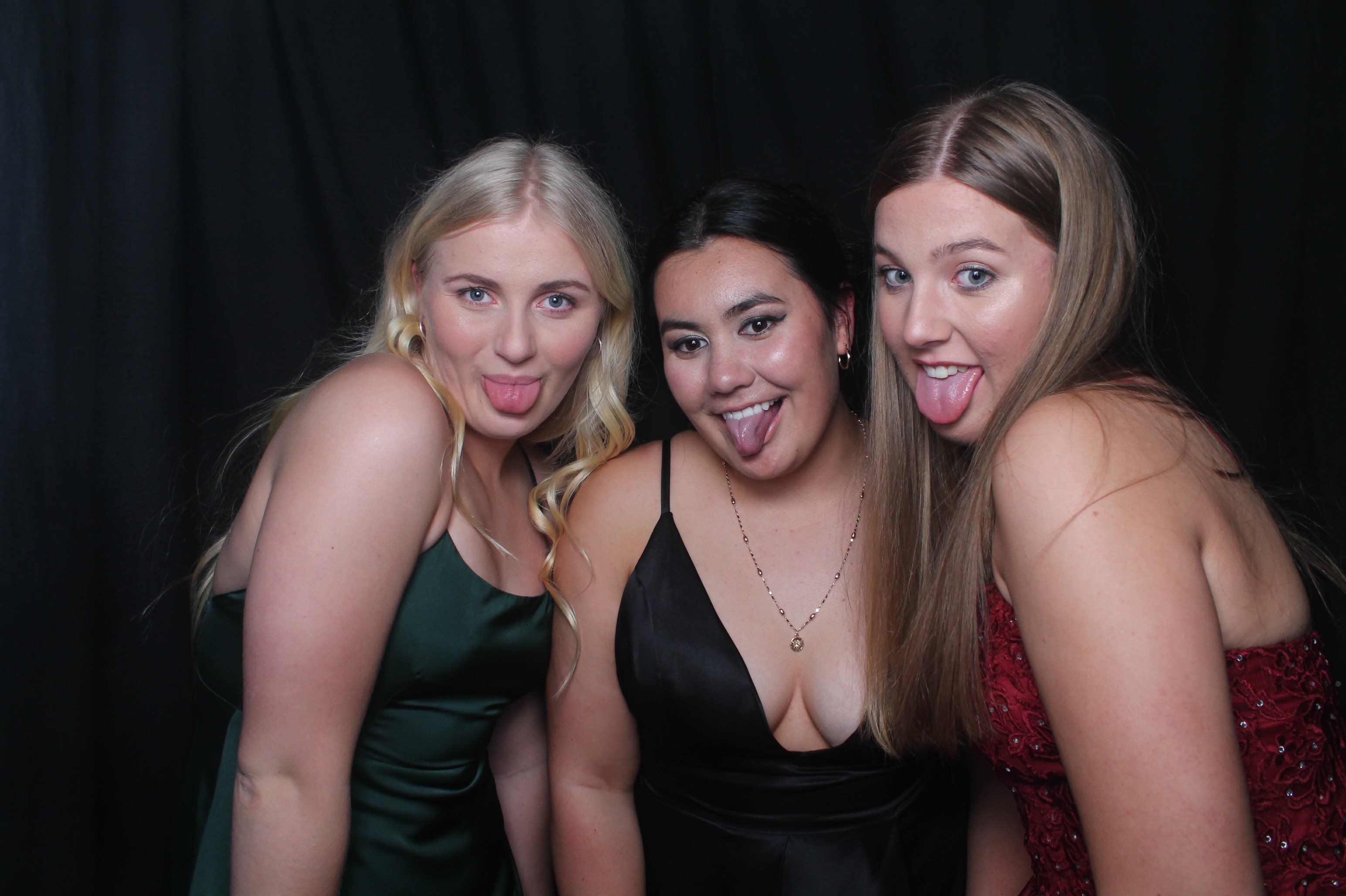 Solway College Ball 2022 | View more photos from the event at wgtngallery.classicphotobooths.co.nz/u/wgtncpbgallery/Solway-College-Ball-2022