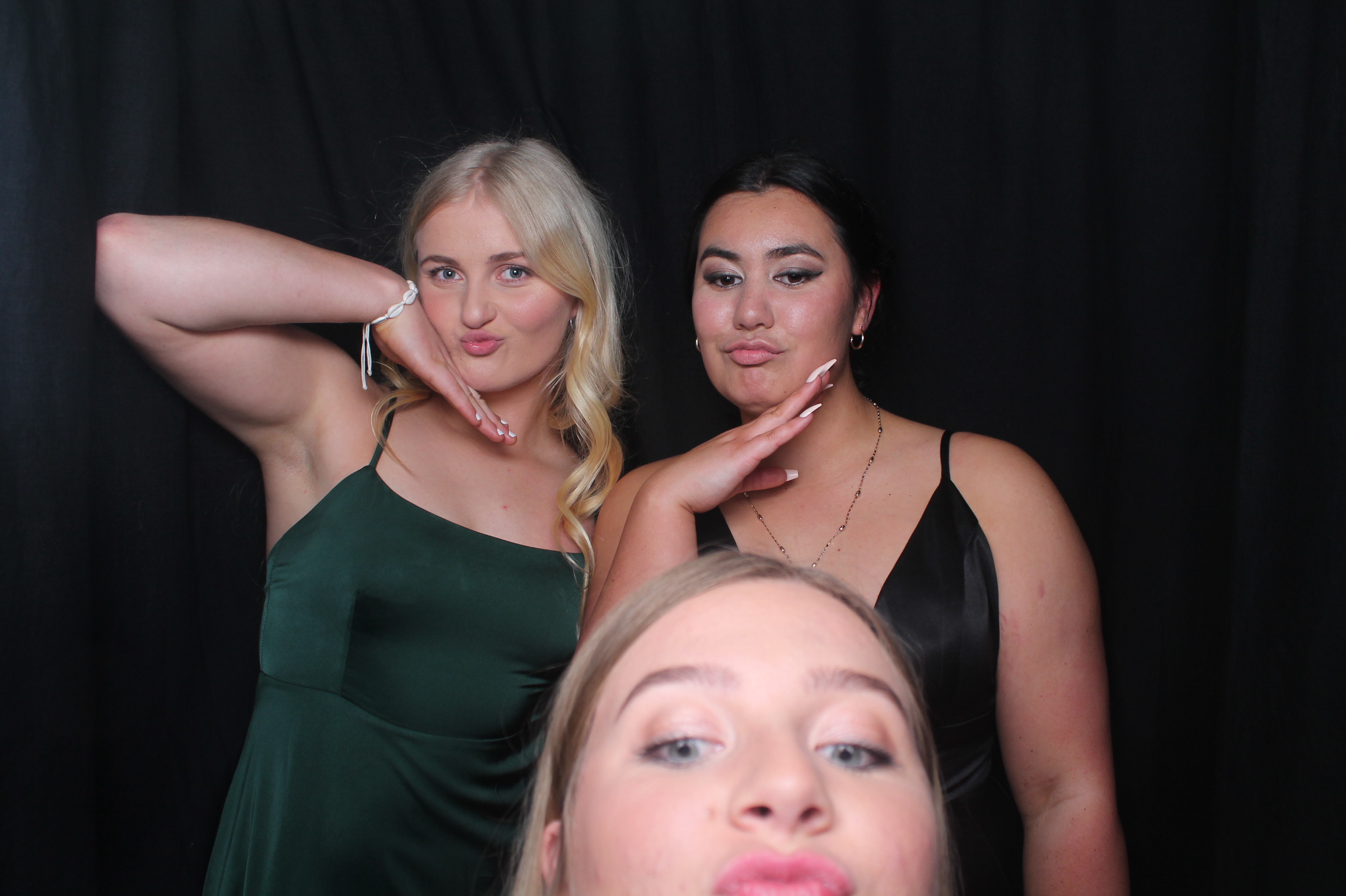 Solway College Ball 2022 | View more photos from the event at wgtngallery.classicphotobooths.co.nz/u/wgtncpbgallery/Solway-College-Ball-2022