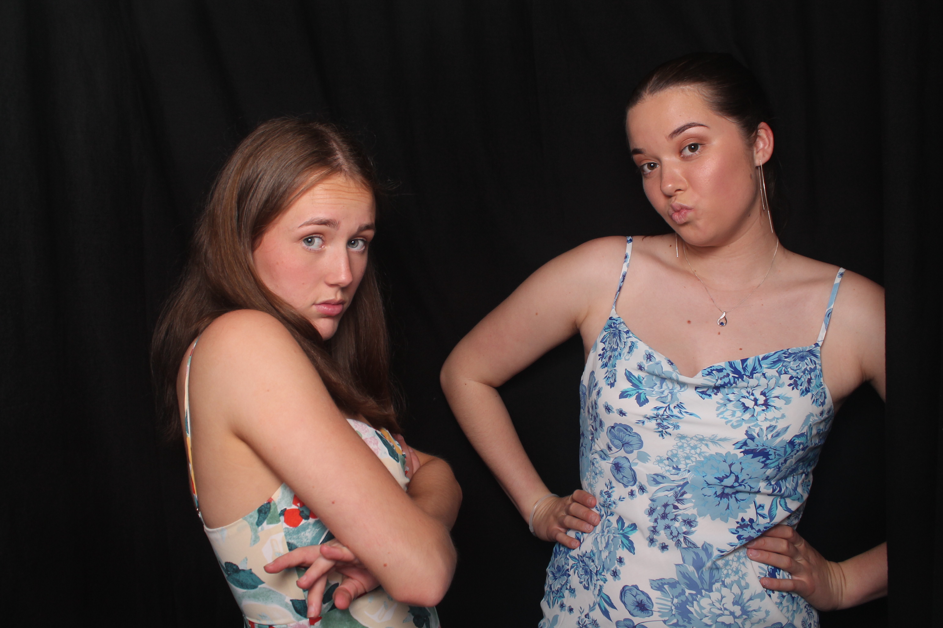 Solway College Ball 2022 | View more photos from the event at wgtngallery.classicphotobooths.co.nz/u/wgtncpbgallery/Solway-College-Ball-2022