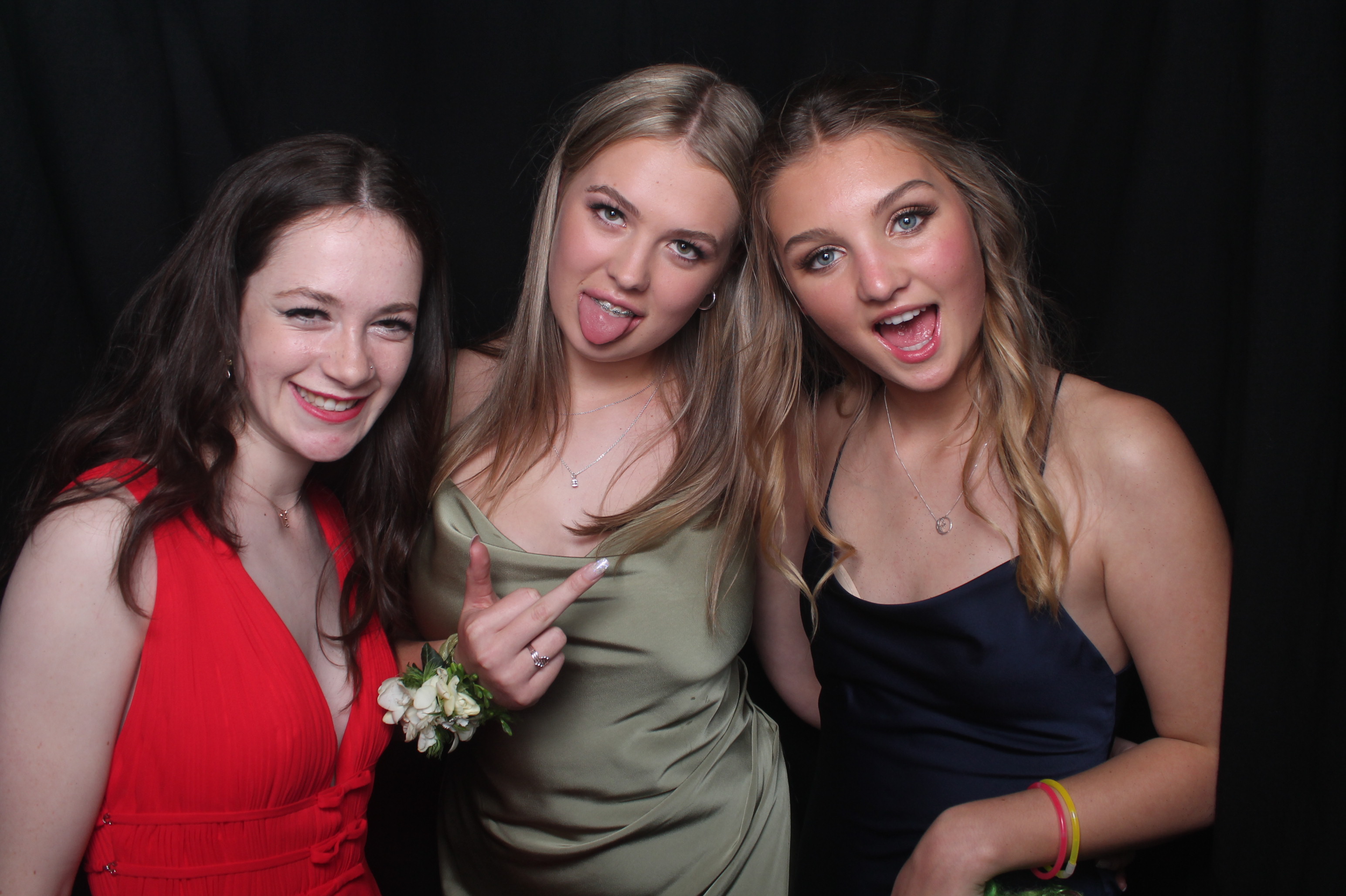 Solway College Ball 2022 | View more photos from the event at wgtngallery.classicphotobooths.co.nz/u/wgtncpbgallery/Solway-College-Ball-2022