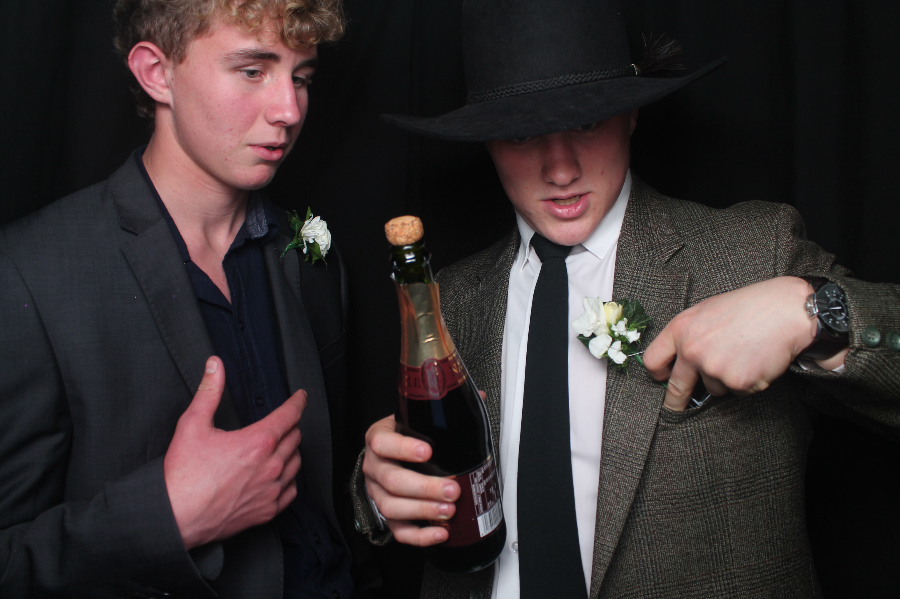 Solway College Ball 2022 | View more photos from the event at wgtngallery.classicphotobooths.co.nz/u/wgtncpbgallery/Solway-College-Ball-2022