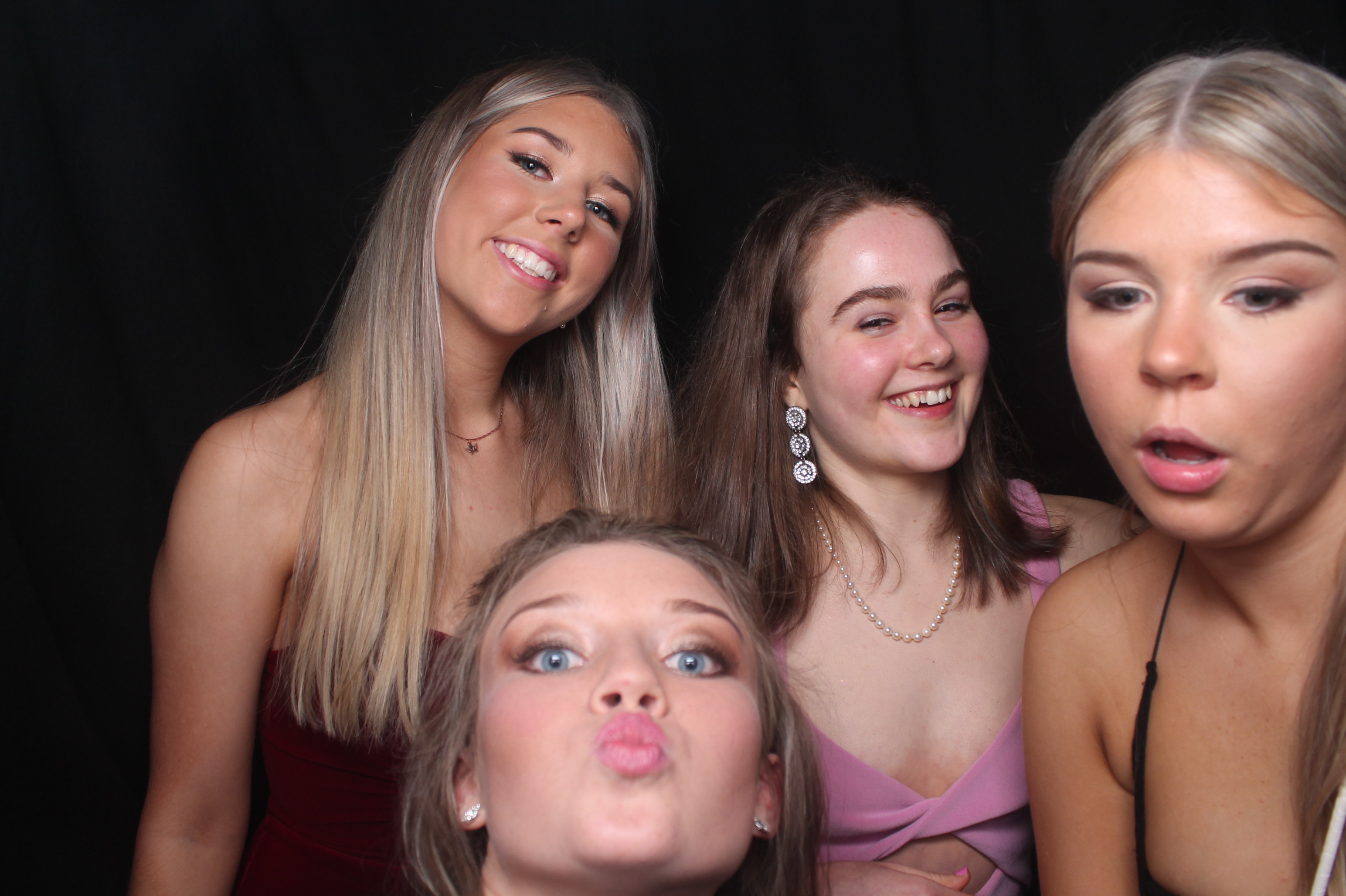 Solway College Ball 2022 | View more photos from the event at wgtngallery.classicphotobooths.co.nz/u/wgtncpbgallery/Solway-College-Ball-2022