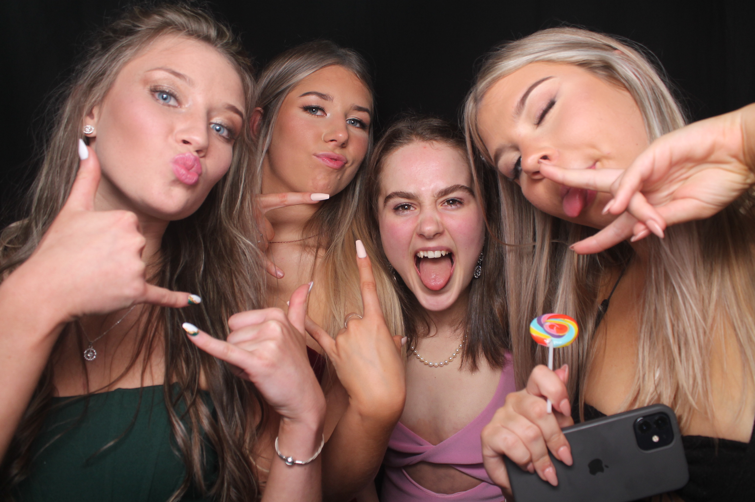 Solway College Ball 2022 | View more photos from the event at wgtngallery.classicphotobooths.co.nz/u/wgtncpbgallery/Solway-College-Ball-2022