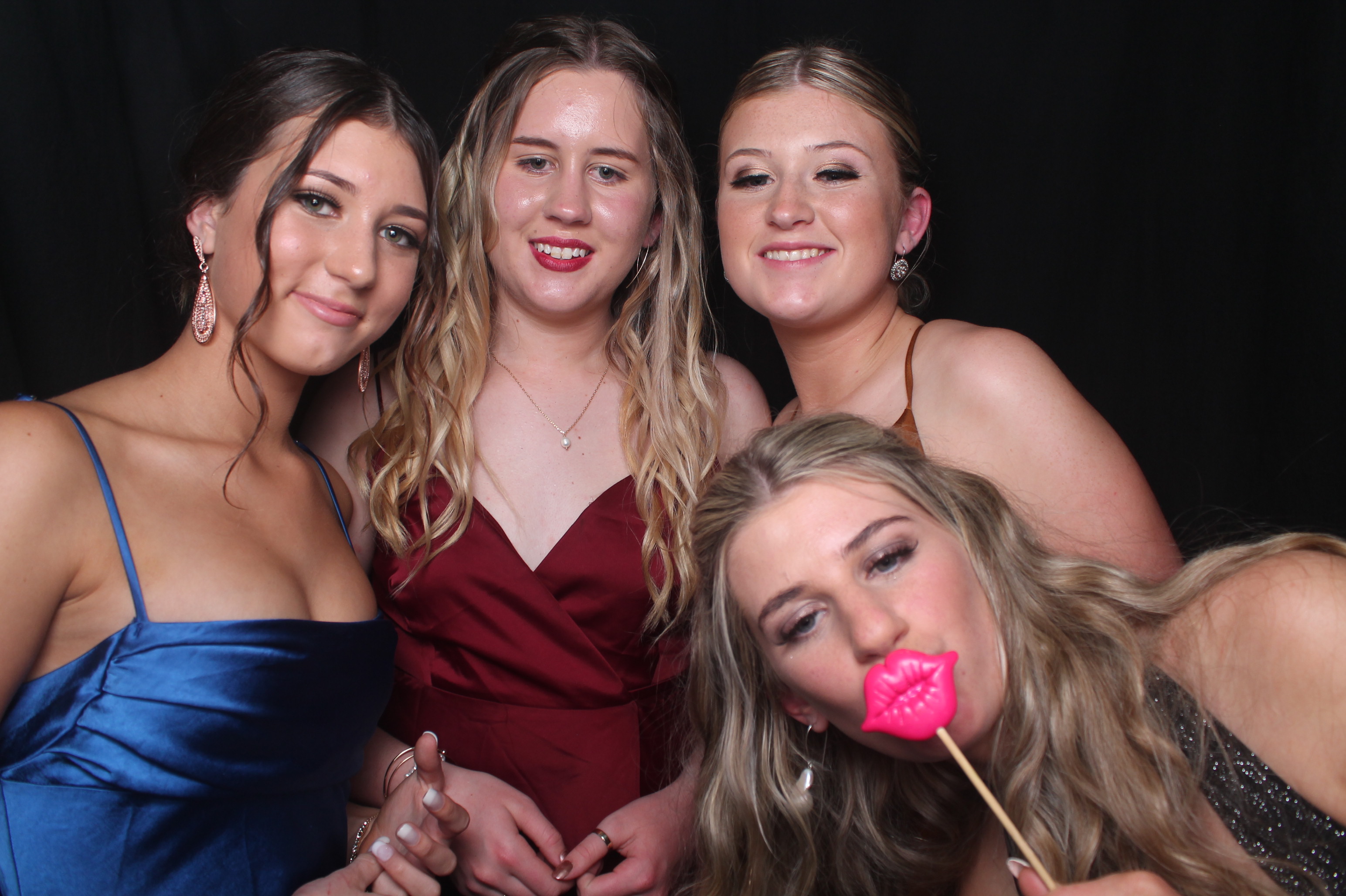 Solway College Ball 2022 | View more photos from the event at wgtngallery.classicphotobooths.co.nz/u/wgtncpbgallery/Solway-College-Ball-2022