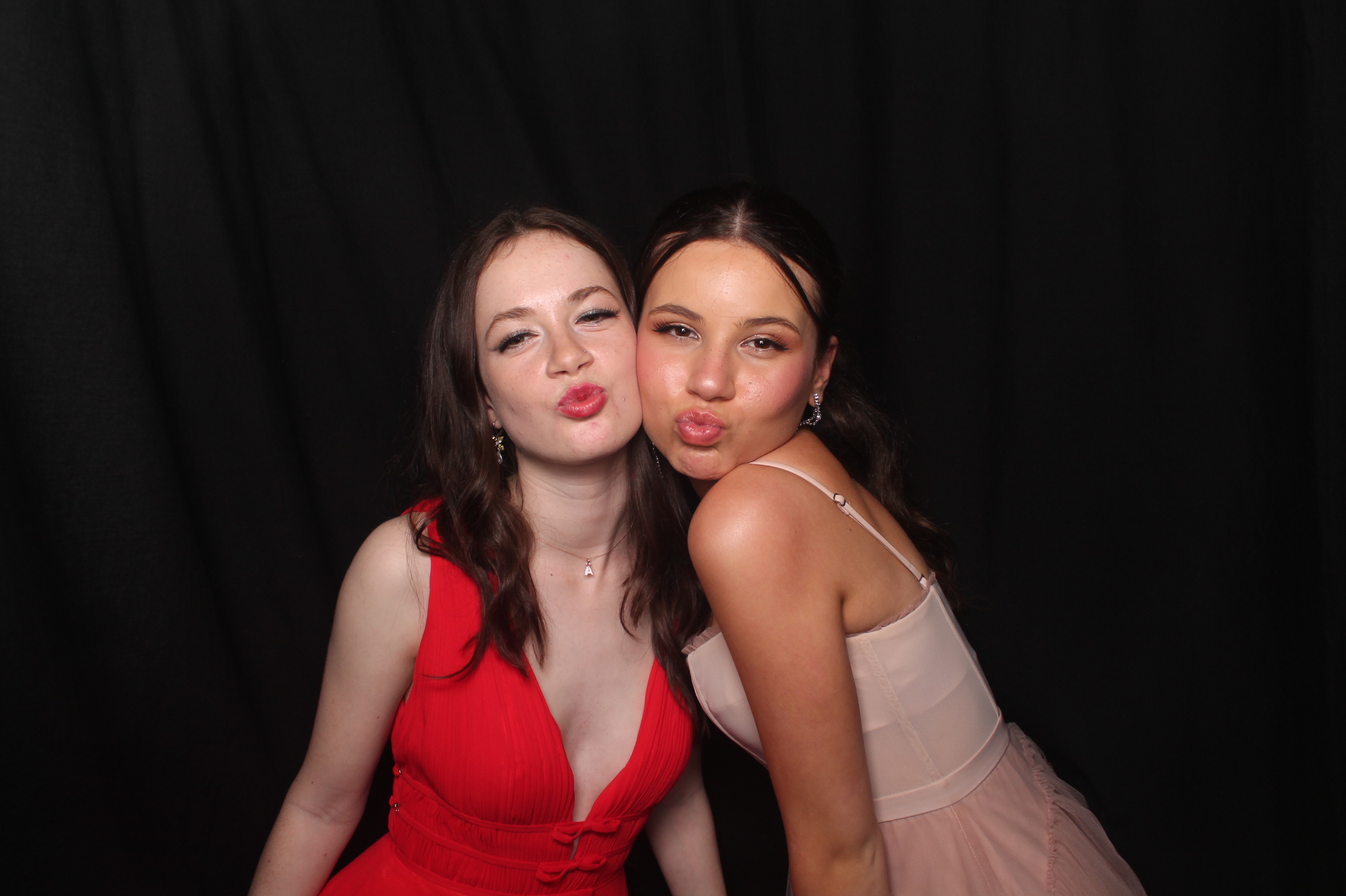 Solway College Ball 2022 | View more photos from the event at wgtngallery.classicphotobooths.co.nz/u/wgtncpbgallery/Solway-College-Ball-2022