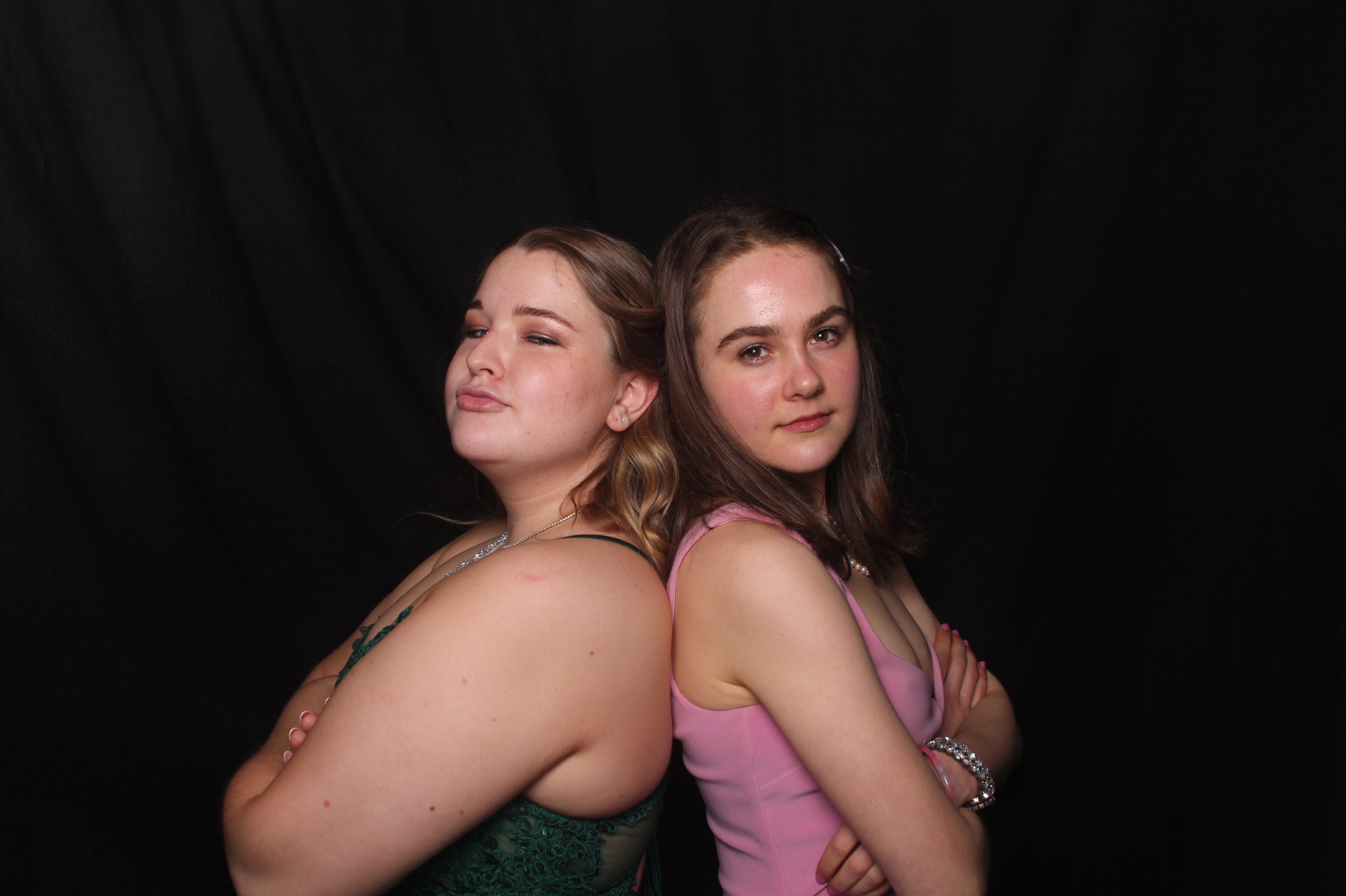 Solway College Ball 2022 | View more photos from the event at wgtngallery.classicphotobooths.co.nz/u/wgtncpbgallery/Solway-College-Ball-2022