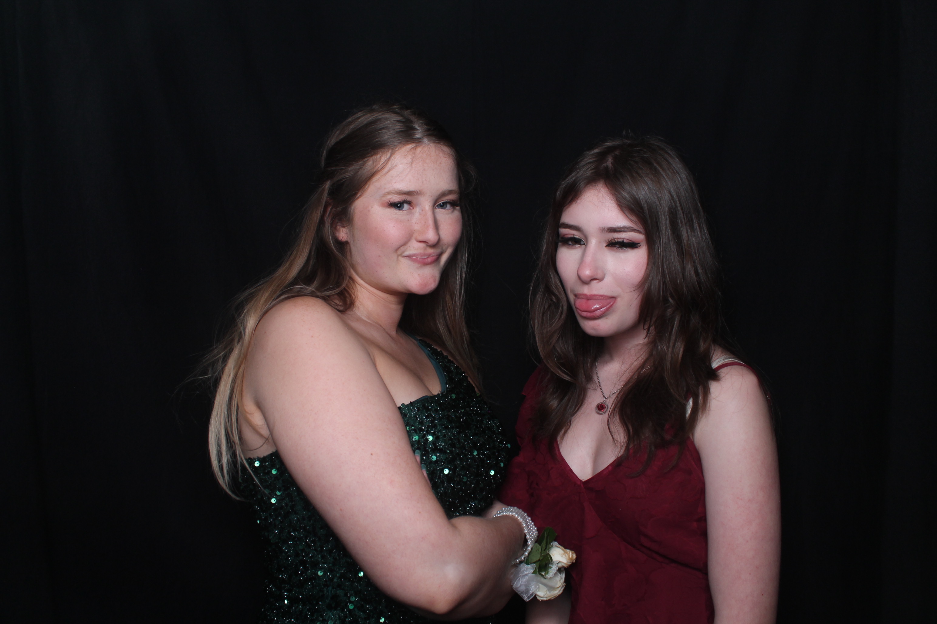 Solway College Ball 2022 | View more photos from the event at wgtngallery.classicphotobooths.co.nz/u/wgtncpbgallery/Solway-College-Ball-2022