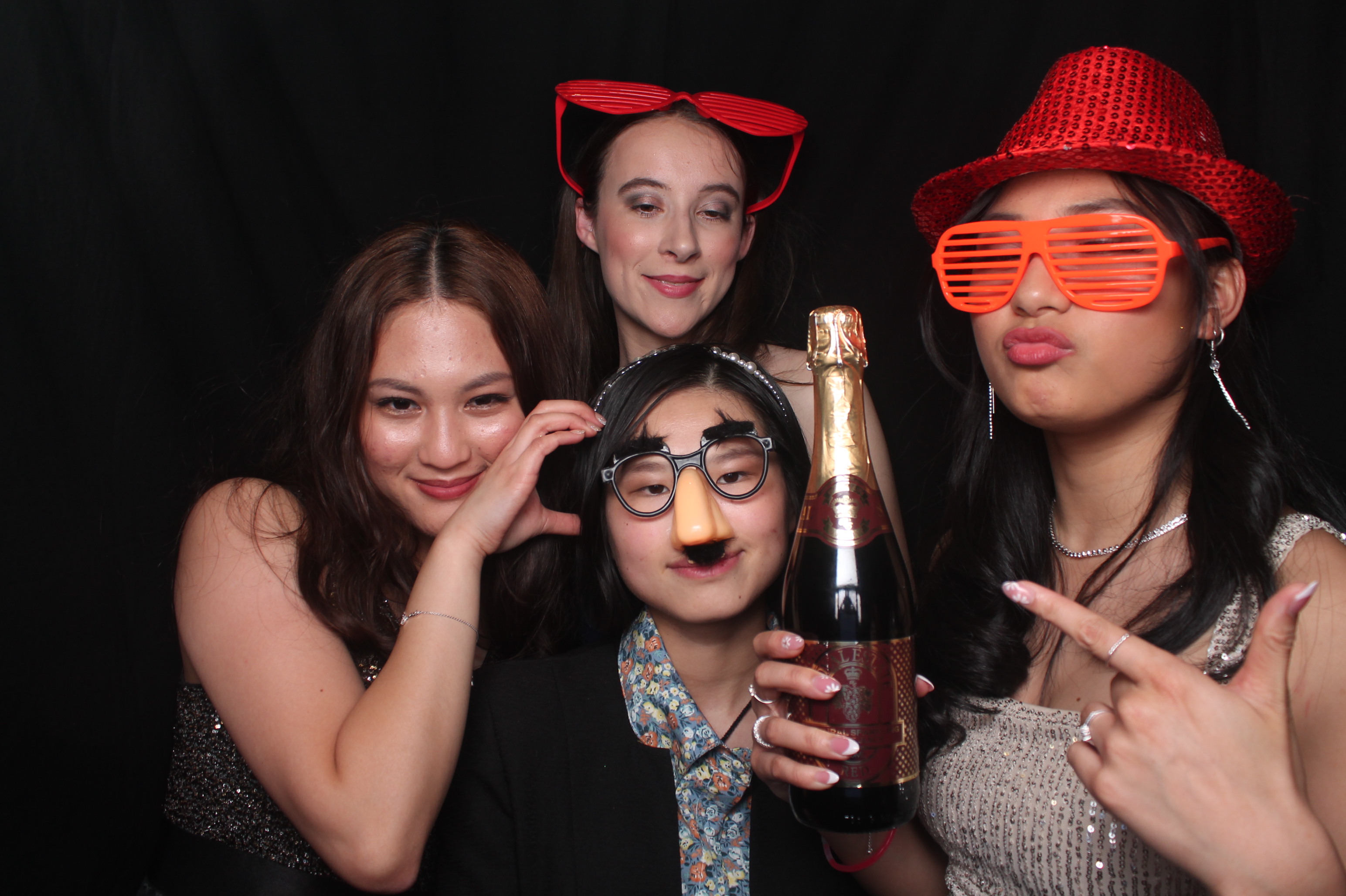 Solway College Ball 2022 | View more photos from the event at wgtngallery.classicphotobooths.co.nz/u/wgtncpbgallery/Solway-College-Ball-2022