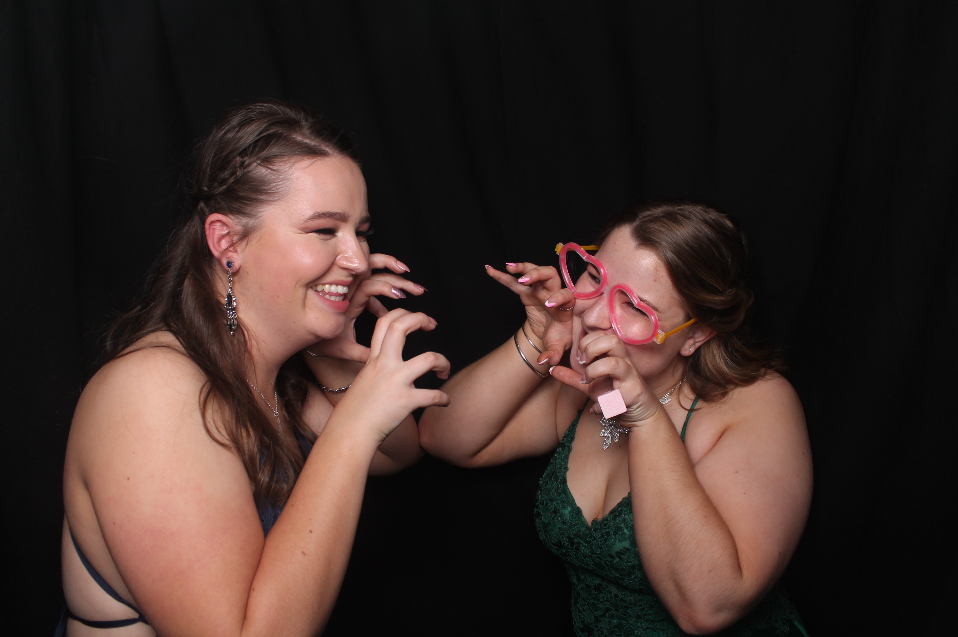 Solway College Ball 2022 | View more photos from the event at wgtngallery.classicphotobooths.co.nz/u/wgtncpbgallery/Solway-College-Ball-2022